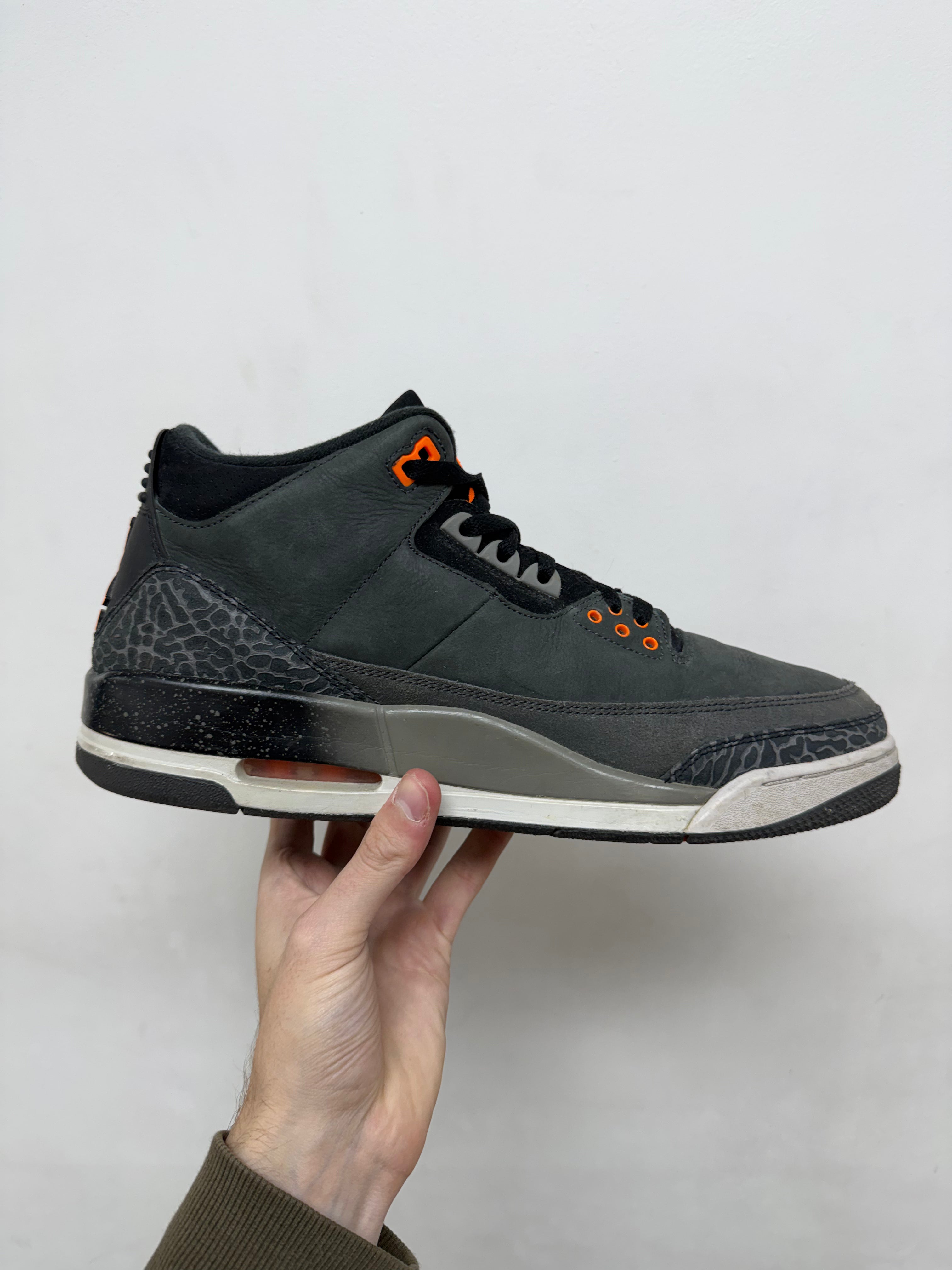Jordan 3 Fear Sneakers
