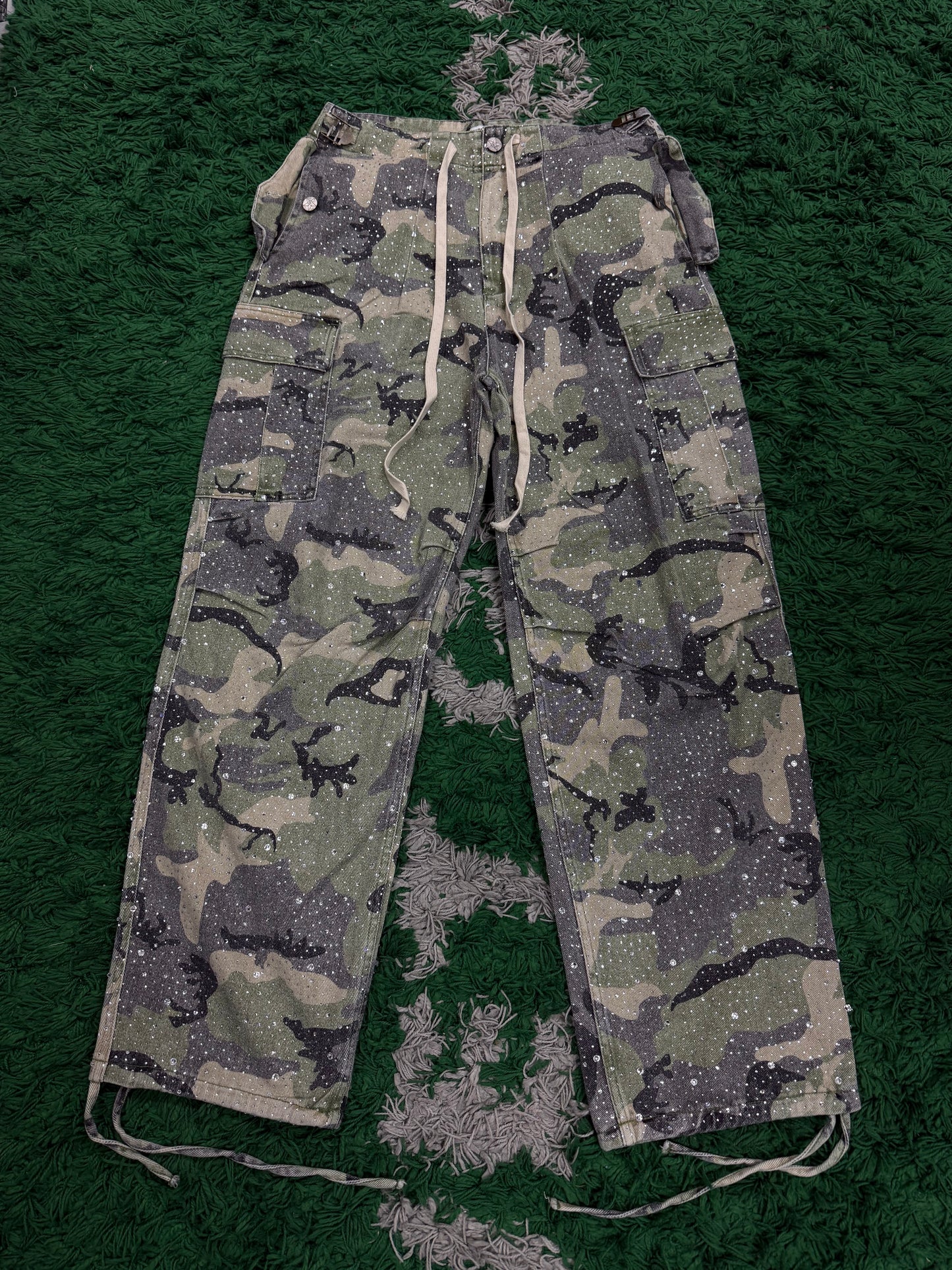 Vale Forever Crystal Camo Cargos Green (30 32 36) New