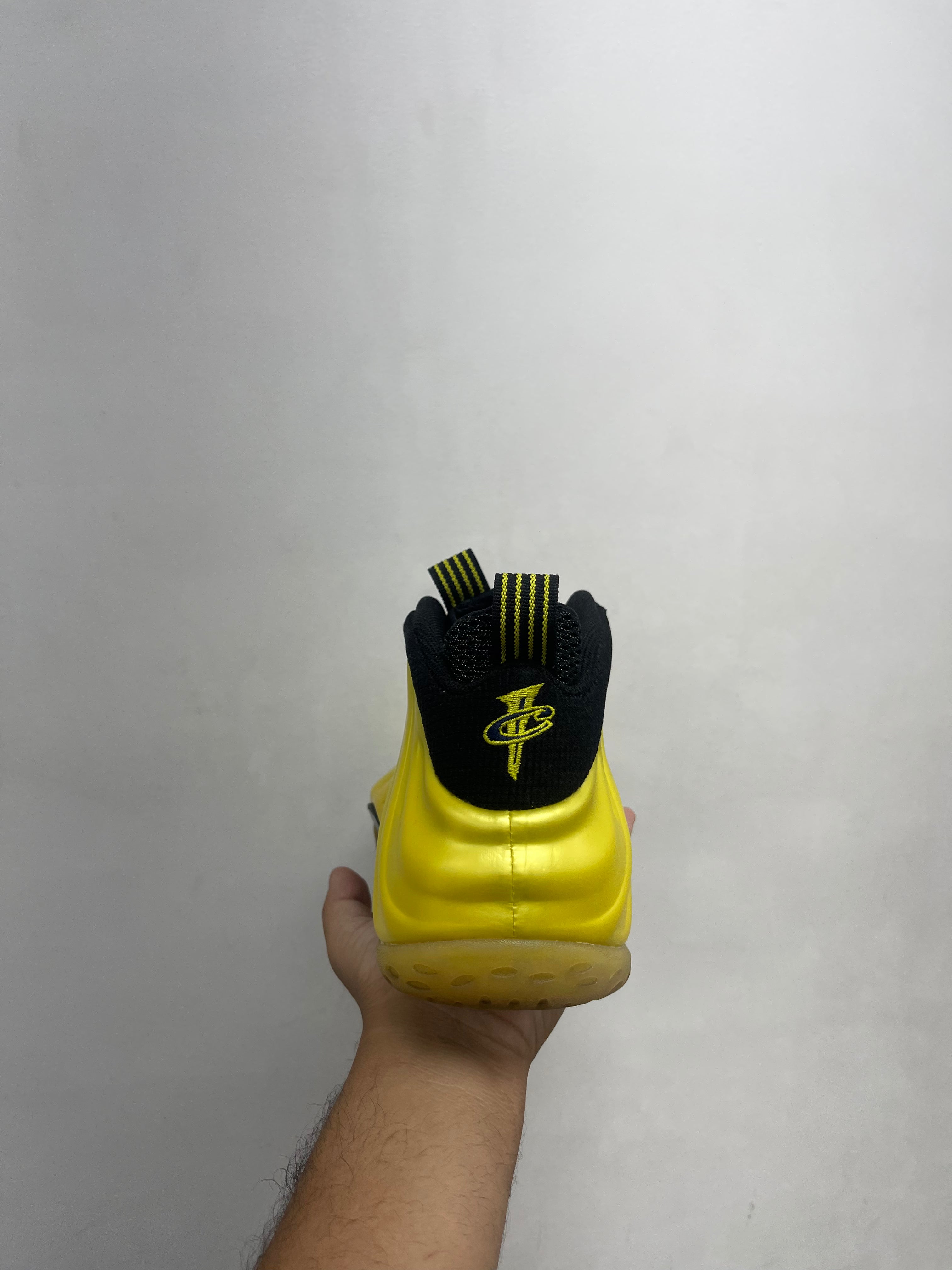 Nike Air Foamposite One Electrolime Sneakers