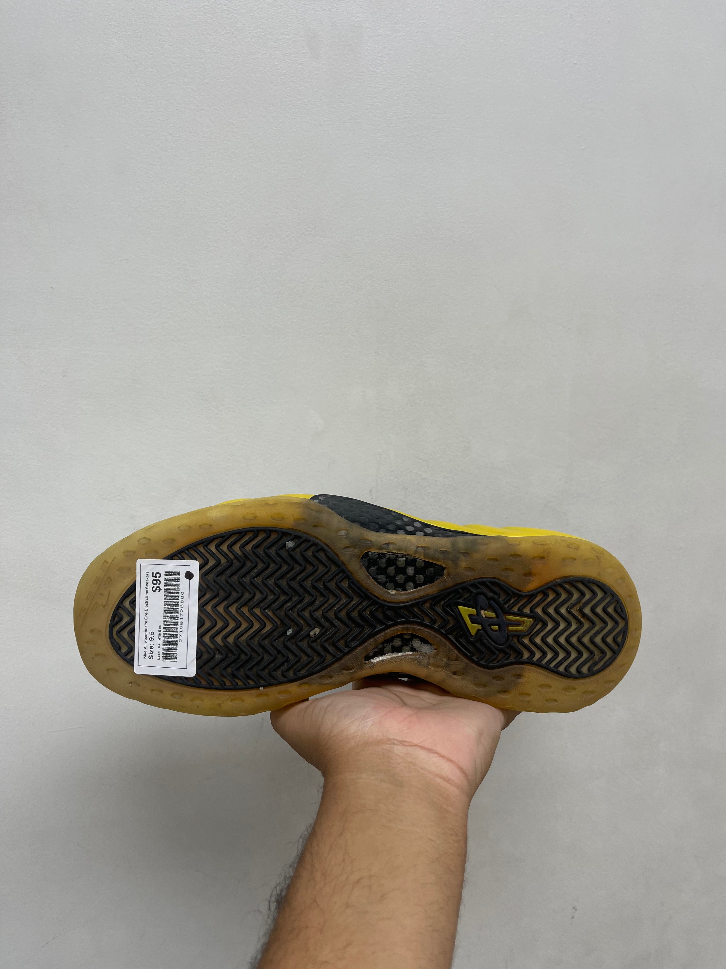 Nike Air Foamposite One Electrolime Sneakers