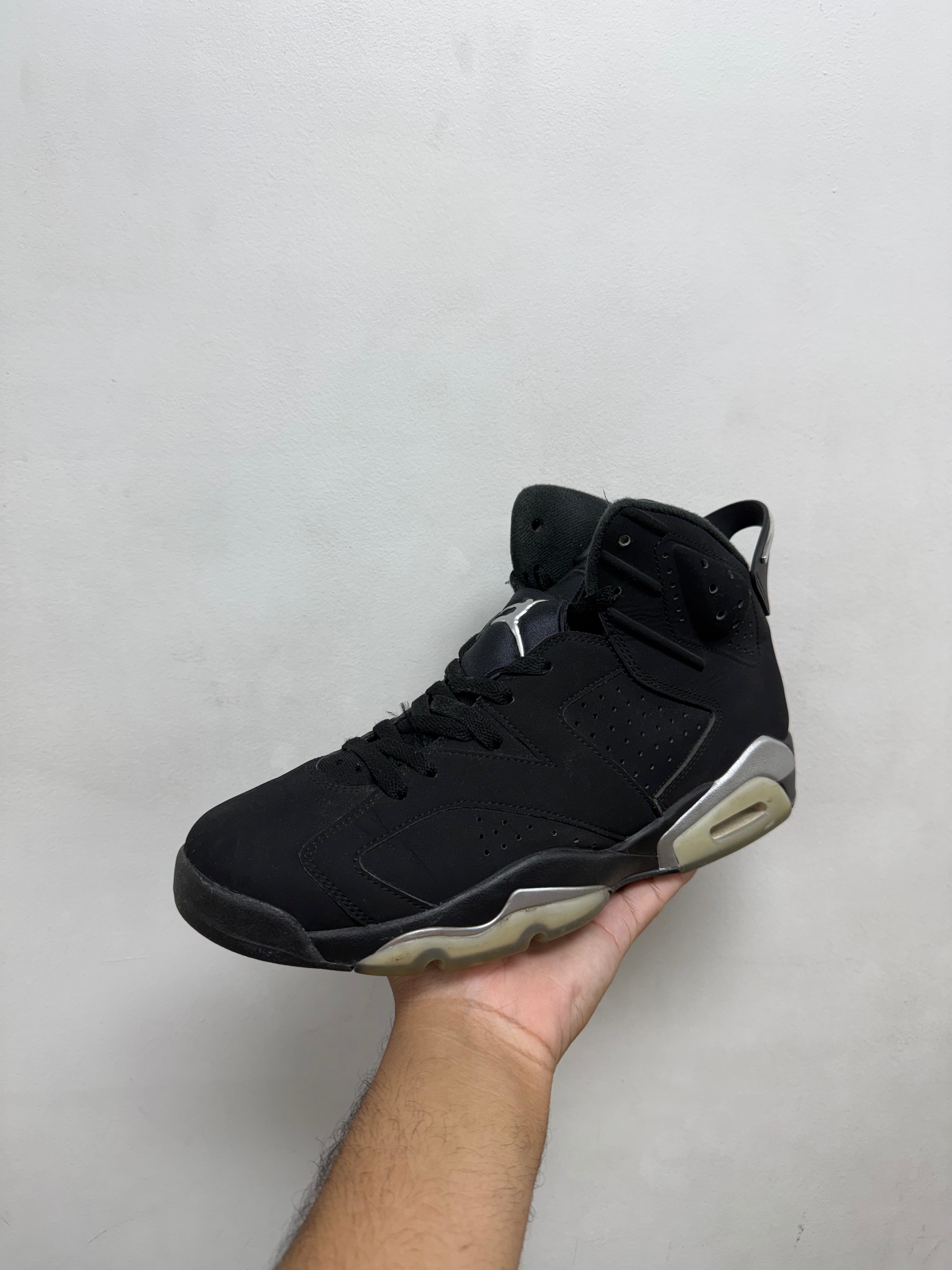 Nike Jordan 6 chrome Sneakers