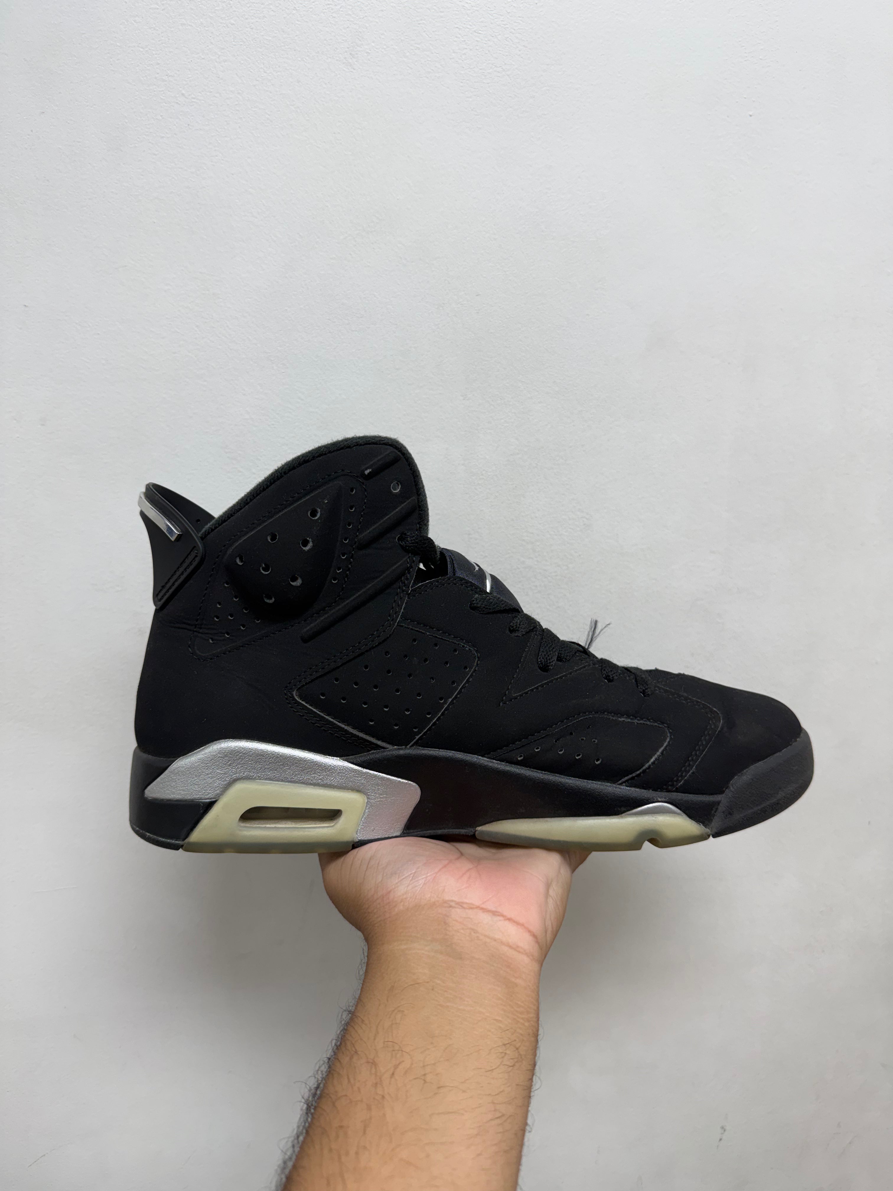 Nike Jordan 6 chrome Sneakers