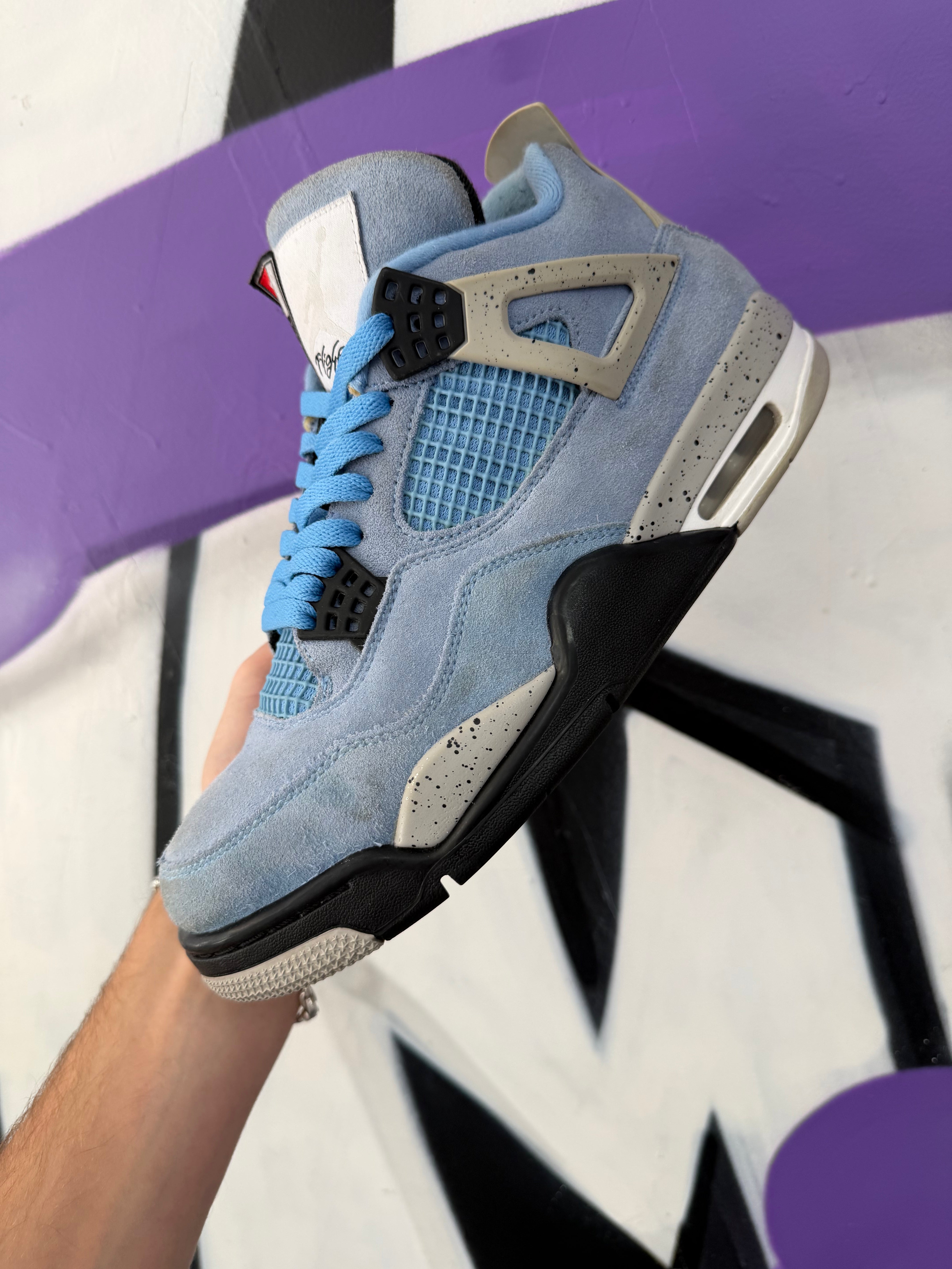 Jordan 4 University Blue Sneakers