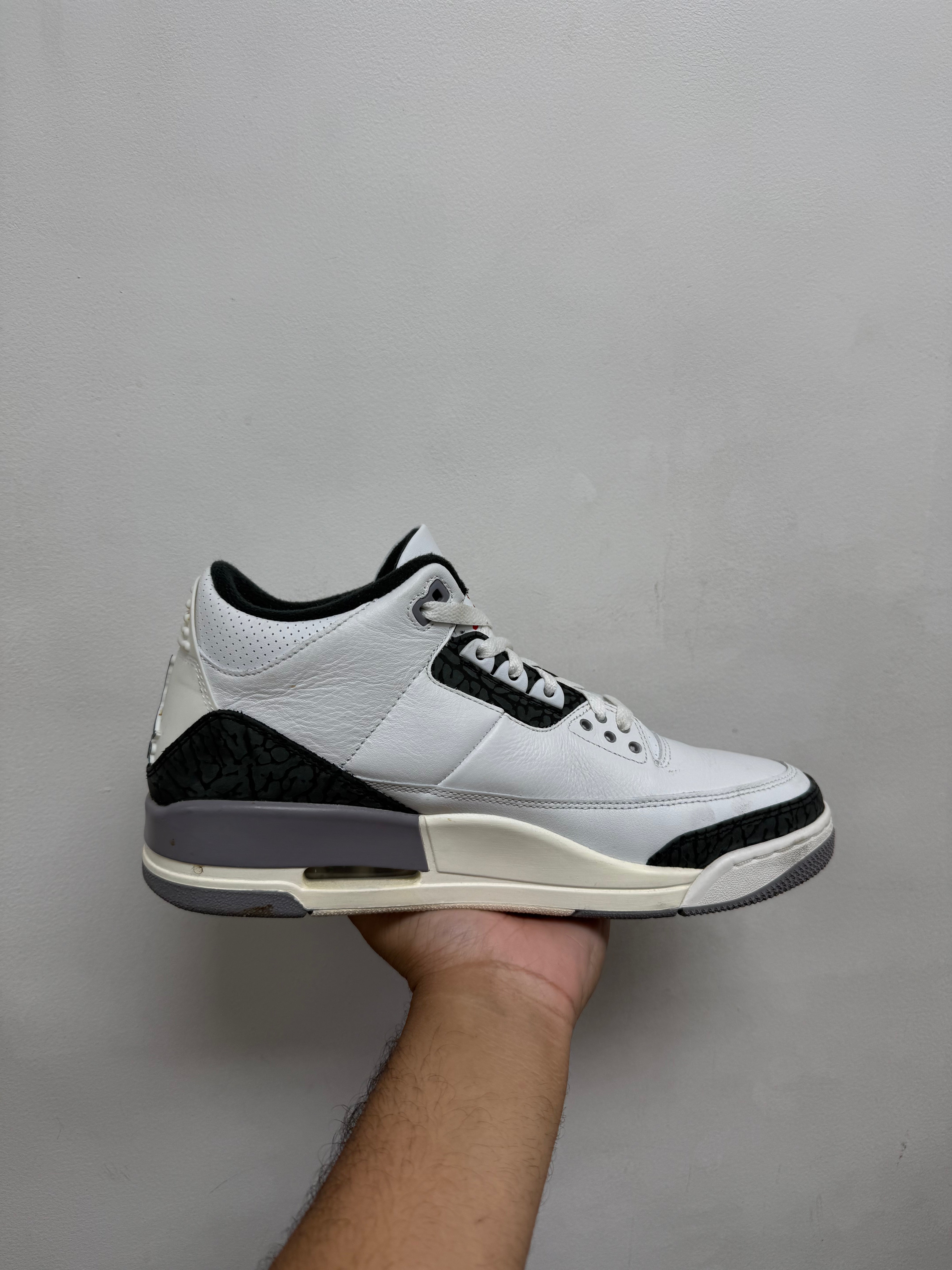 Jordan 3 Cement Grey Sneakers