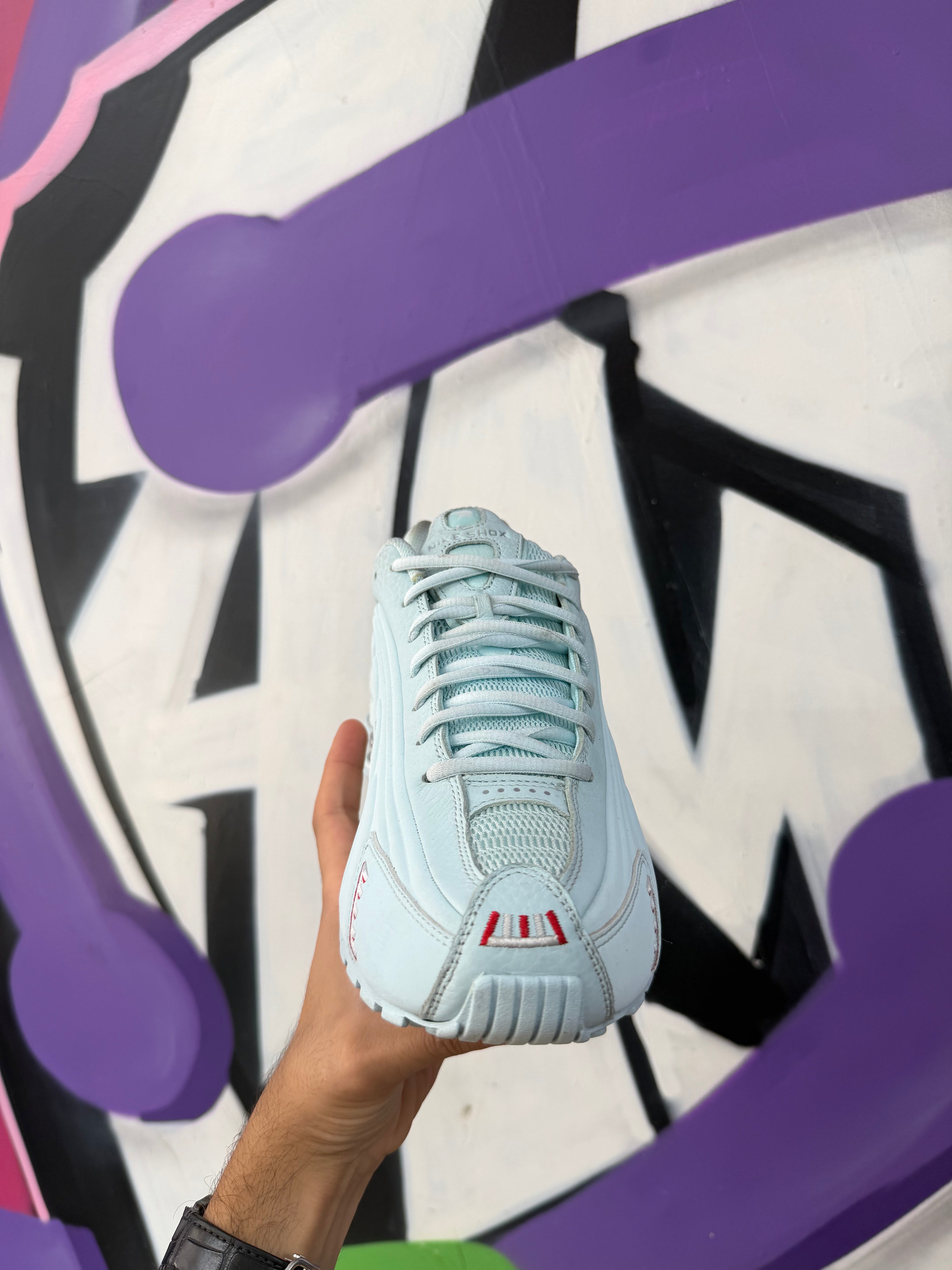Nike Puerto Rico Shox R4 Sneakers