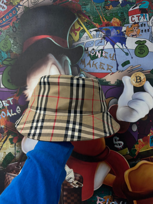 Burberry Bucket Hat Tan Like New Large With Tags