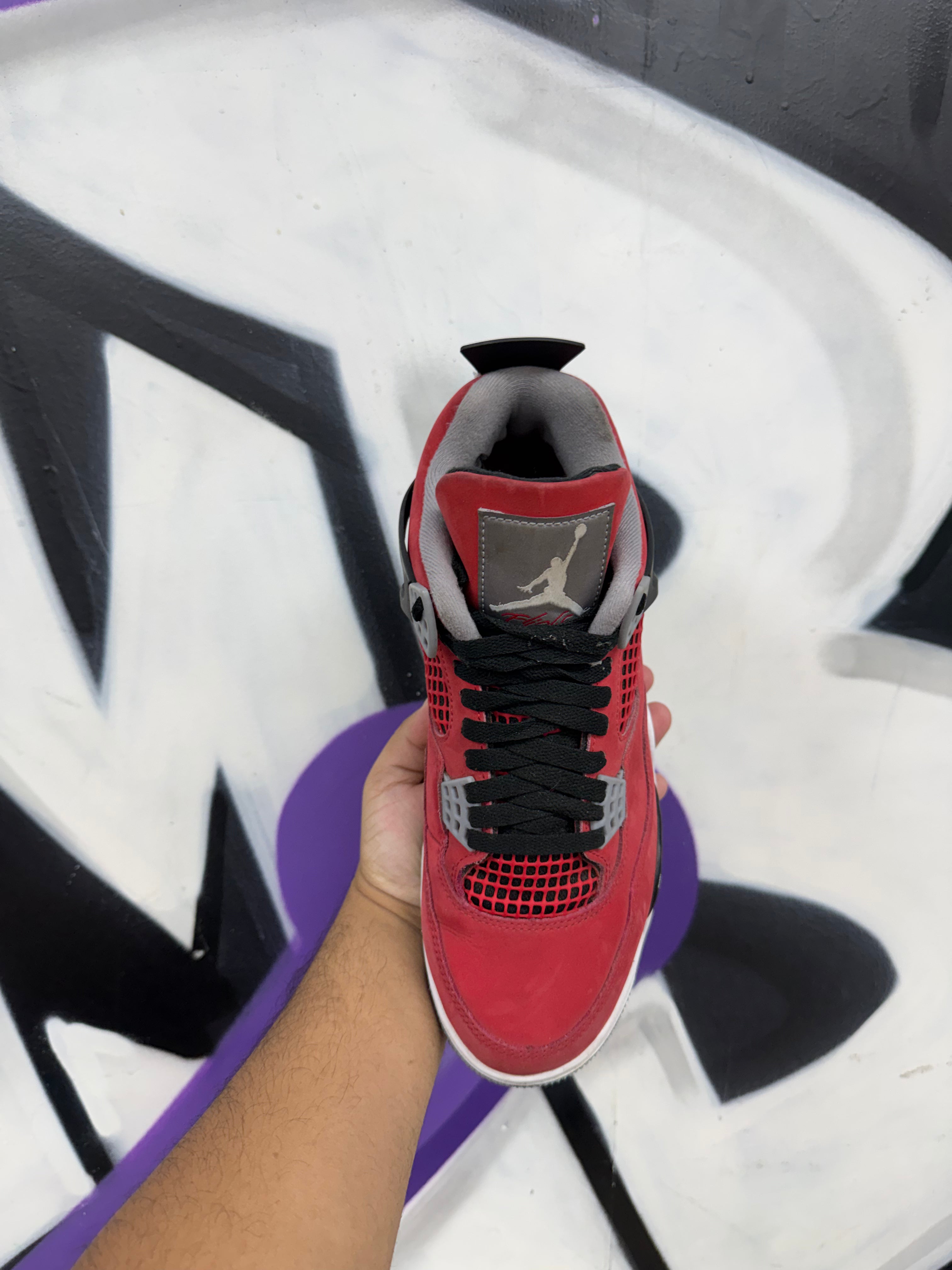 Jordan 4 Toro Sneakers