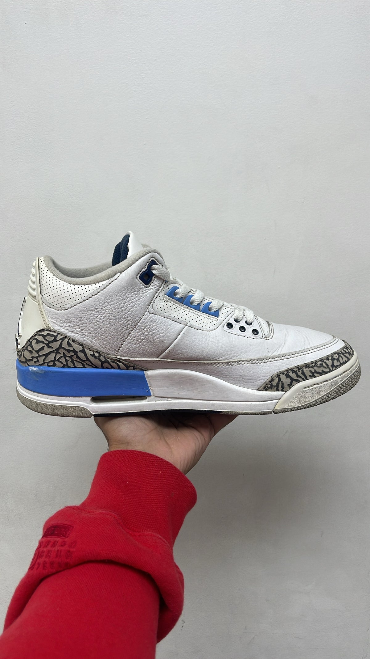 Jordan 3 UNC Sneakers