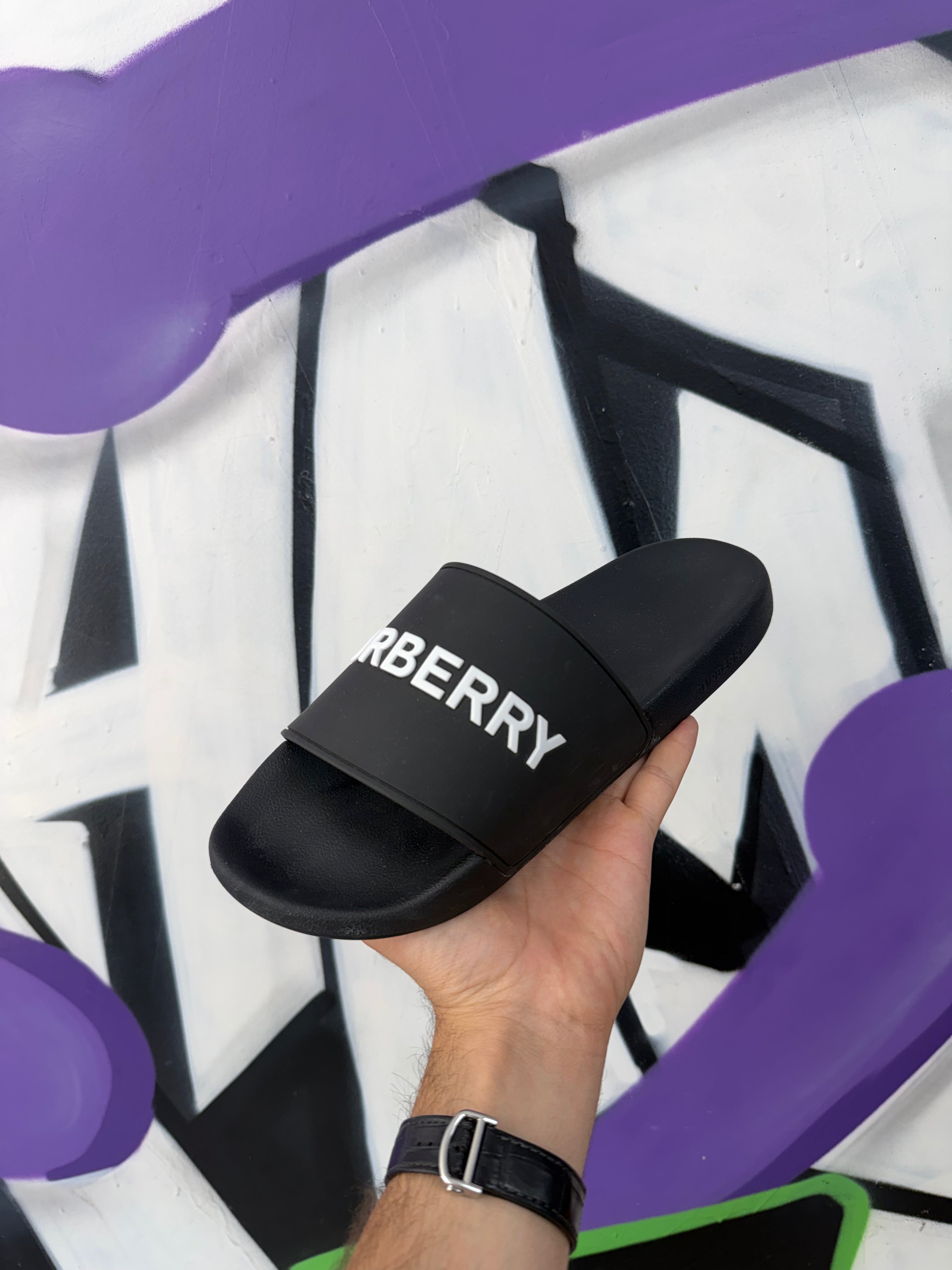 Burberry Black White Logo Slides