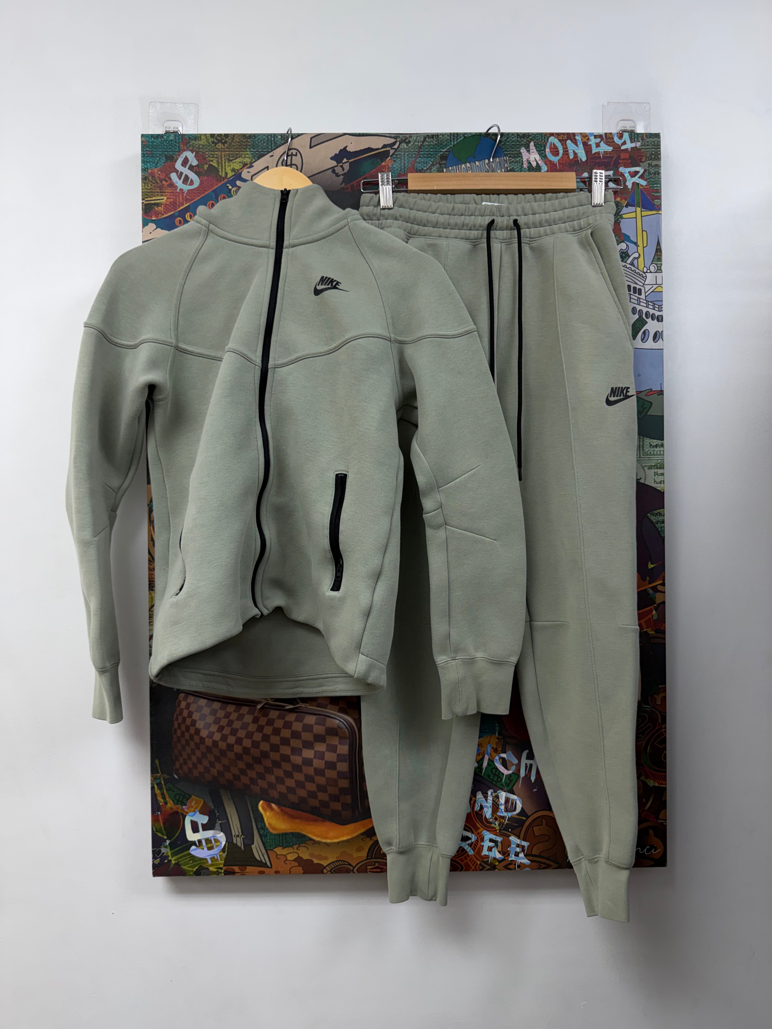 Nike Mint Green Sweatsuit