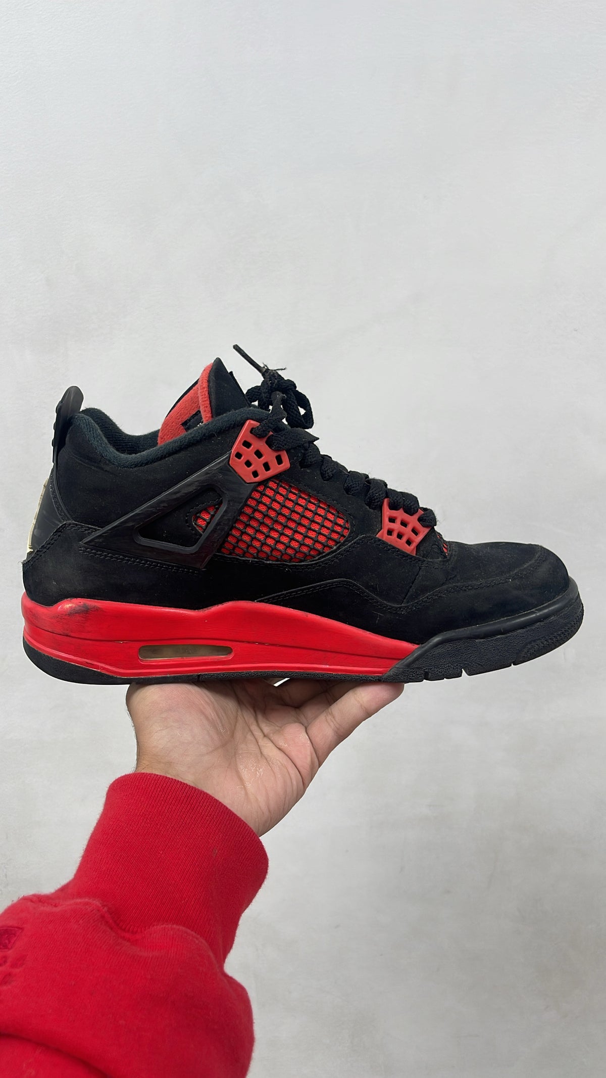 Jordan 4 Red Thunder Sneakers