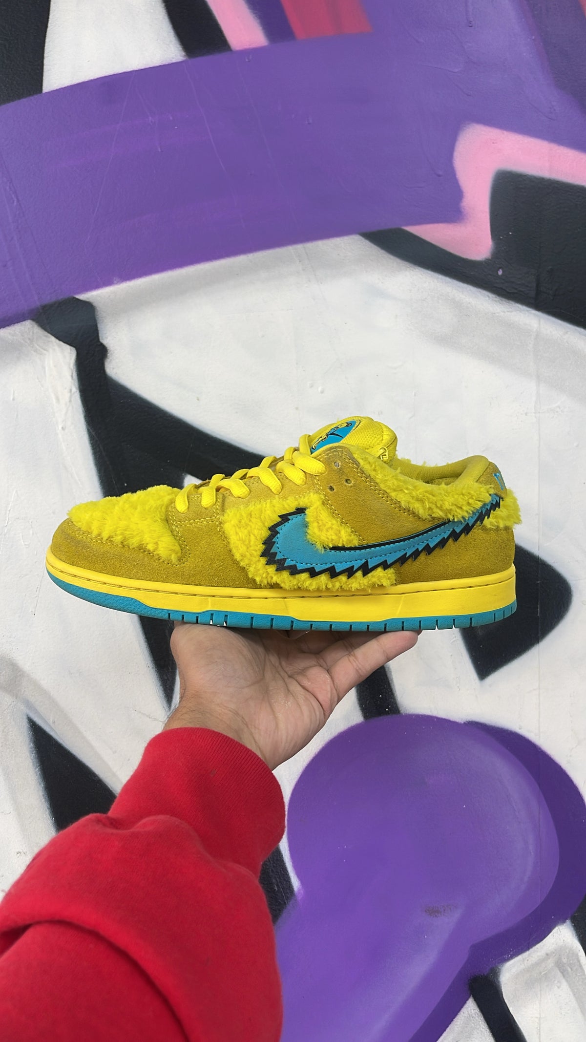 Nike SB Dunk Low Yellow Grateful Sneakers