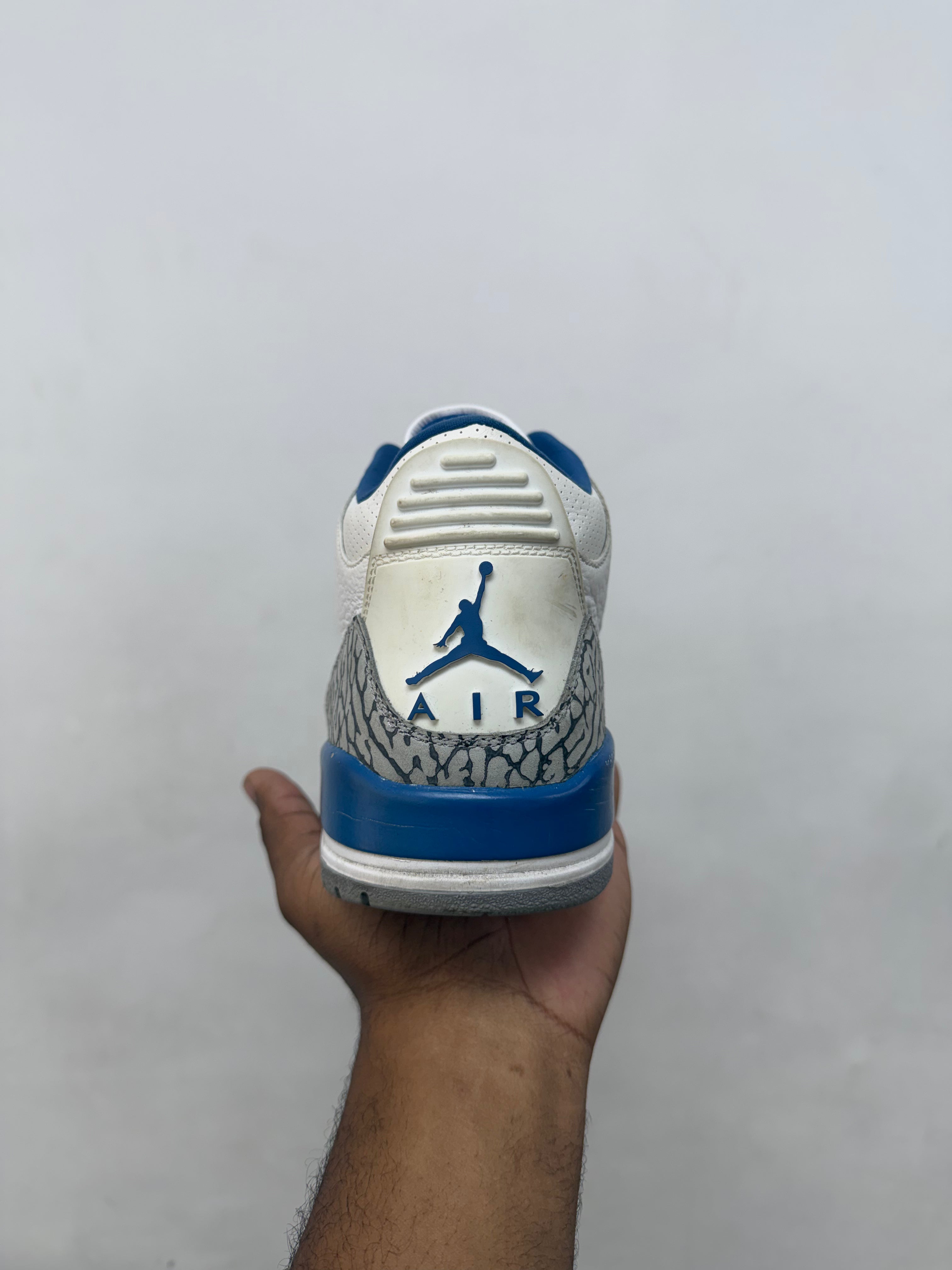 Jordan 3 Wizards Sneakers