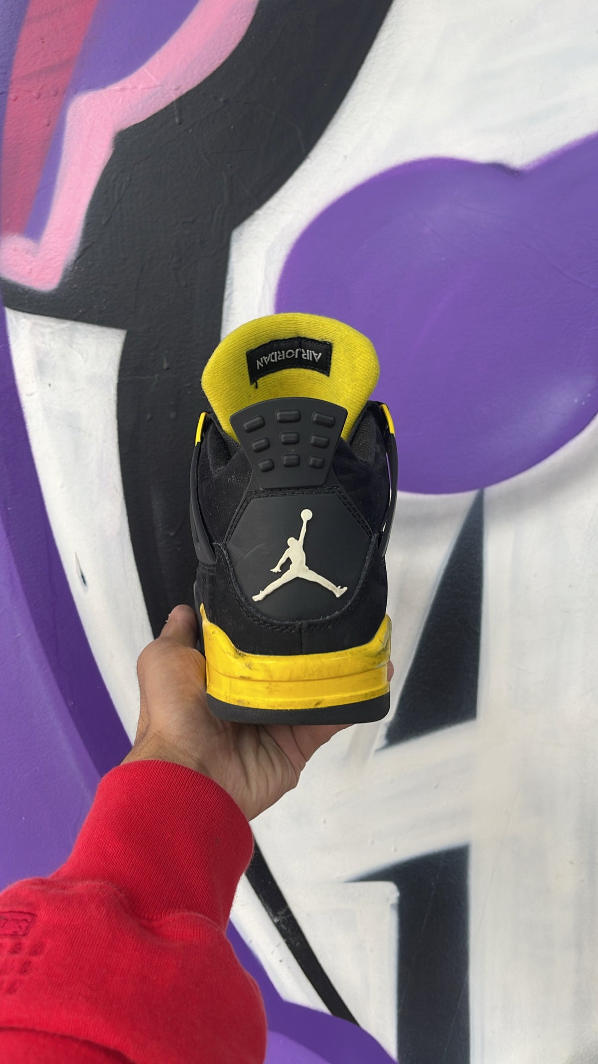 Jordan 4 Yellow Thunder Sneakers