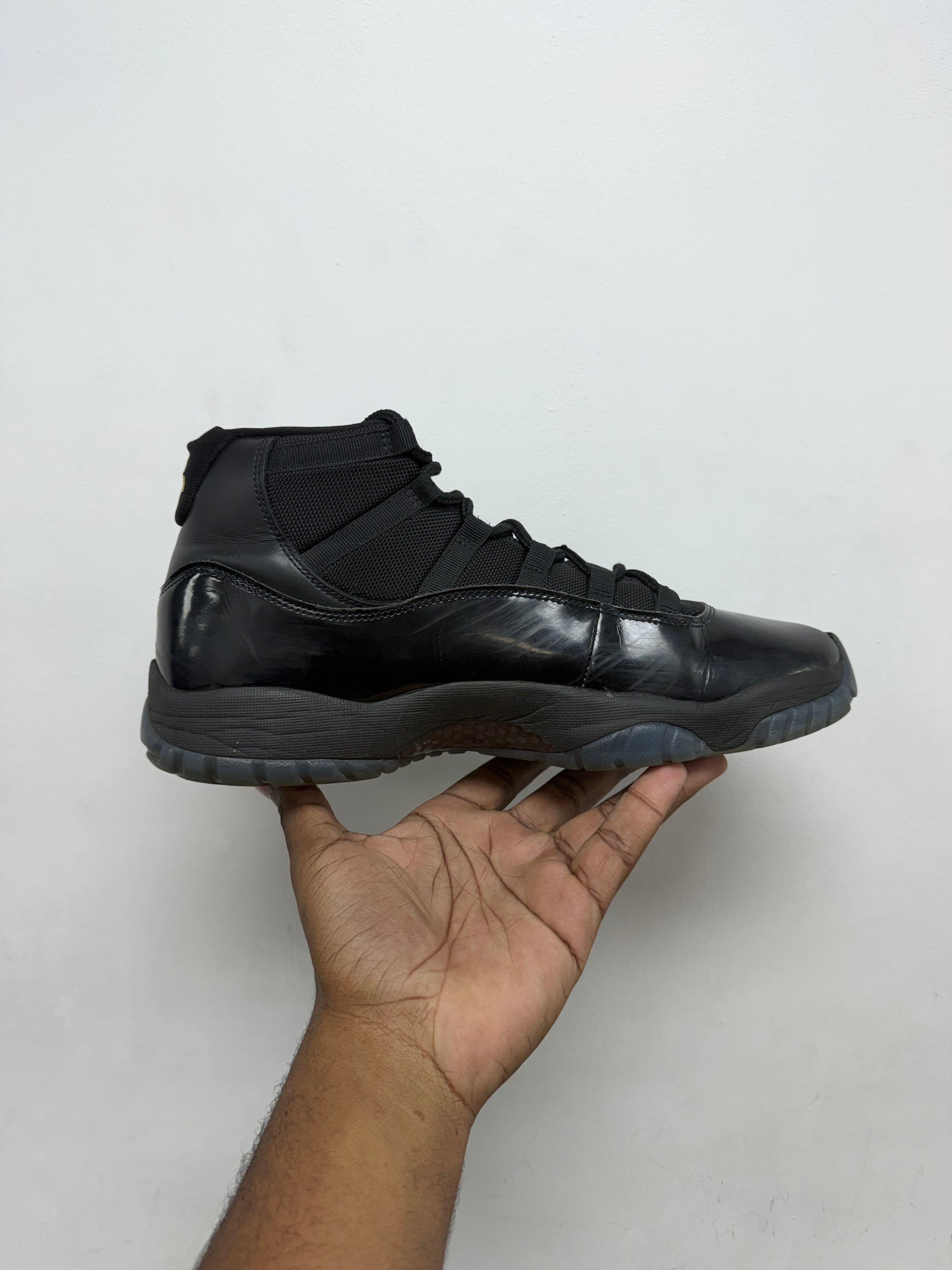 Jordan 11 Gamma Sneakers