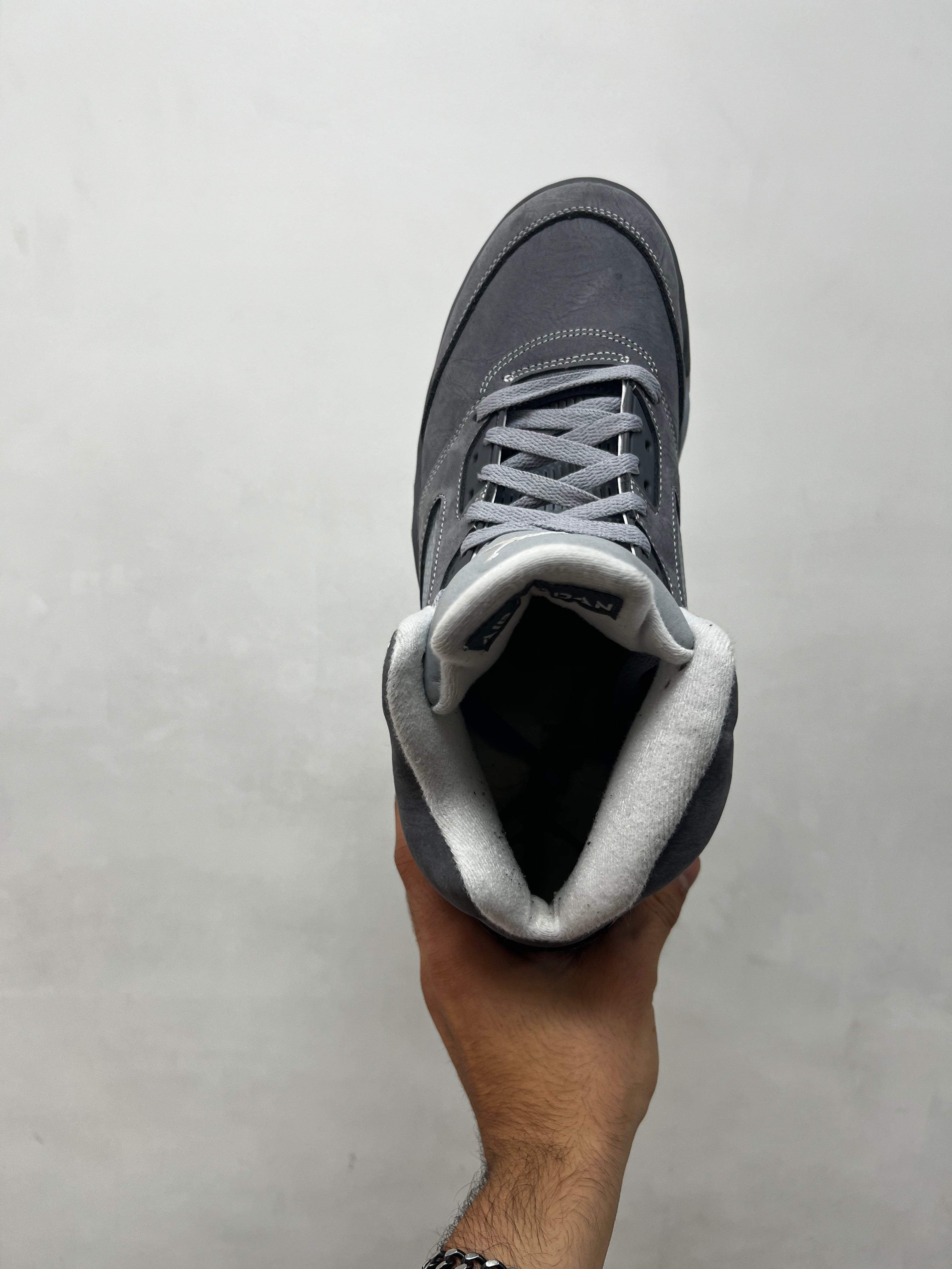 Jordan 5 Wolf Grey Sneakers