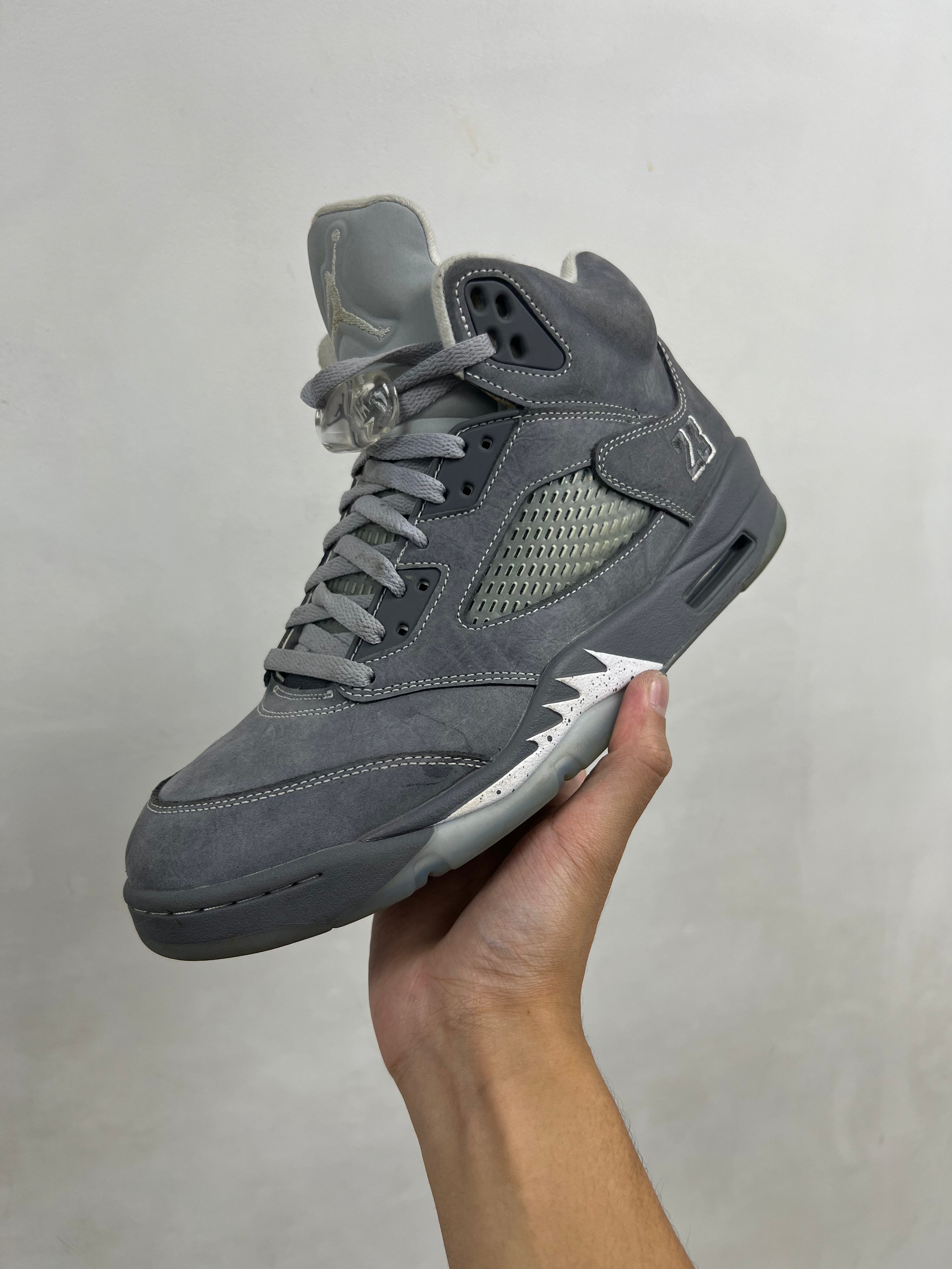 Jordan 5 Wolf Grey Sneakers