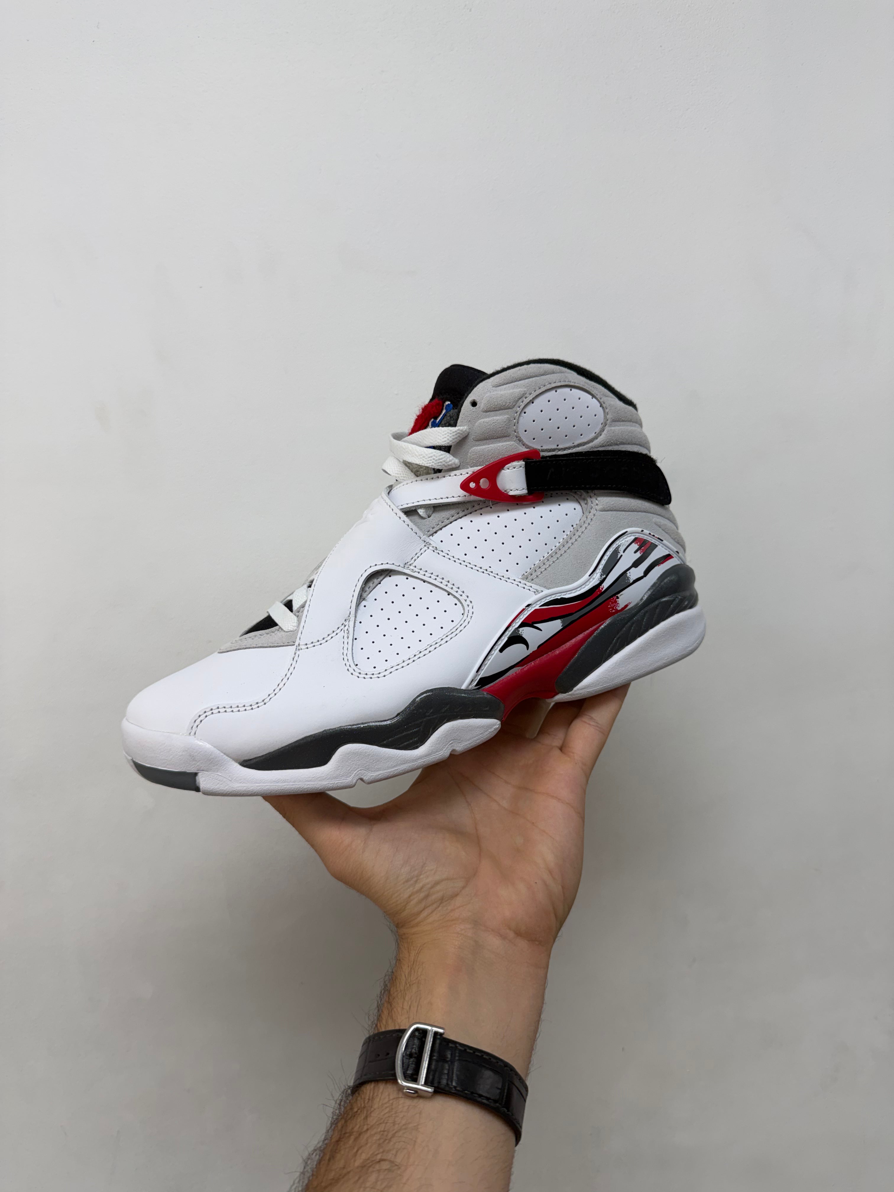 Jordan 8 Bugs Bunny Sneakers