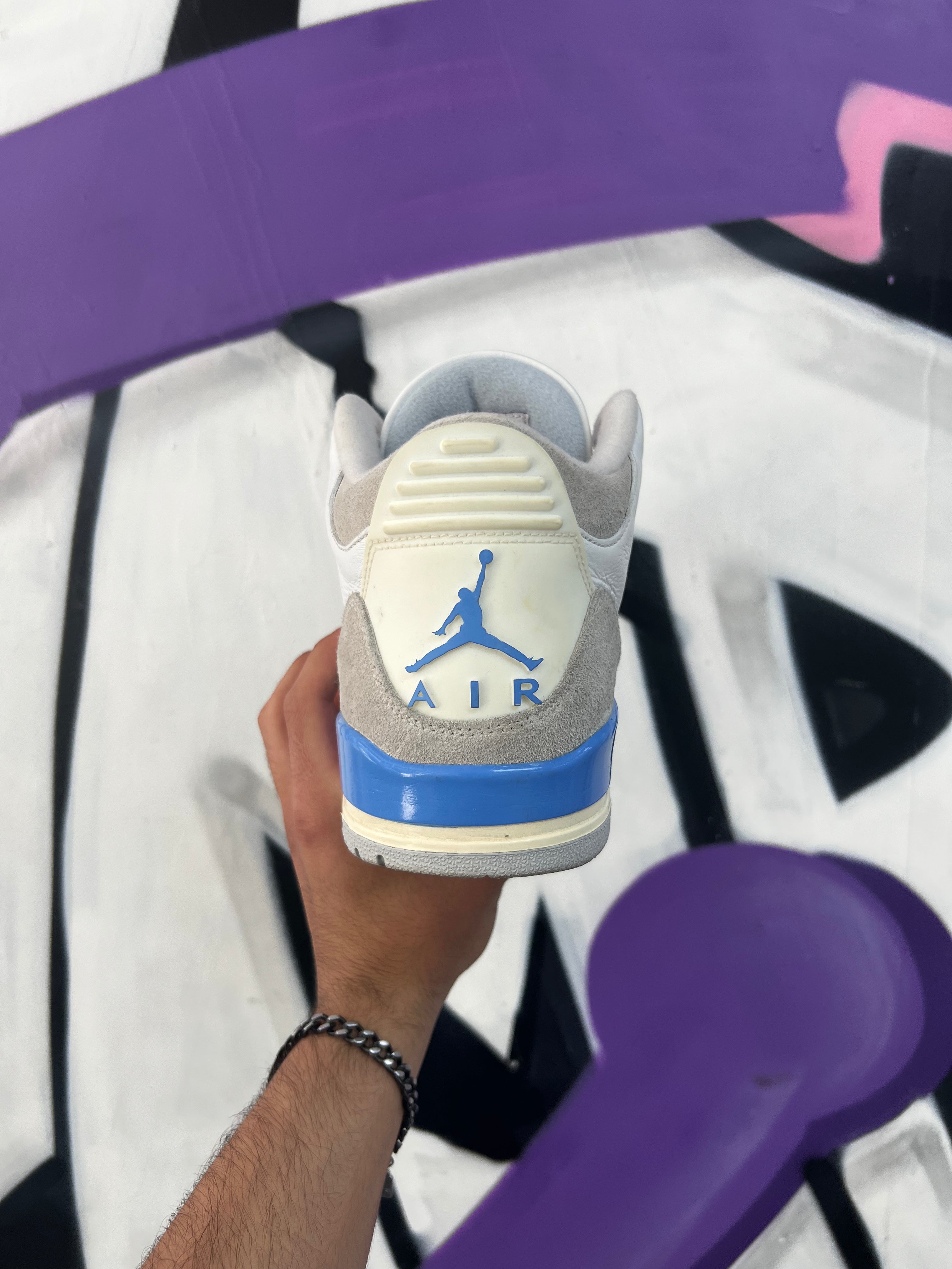 Jordan 3 Lucky Shorts Sneakers