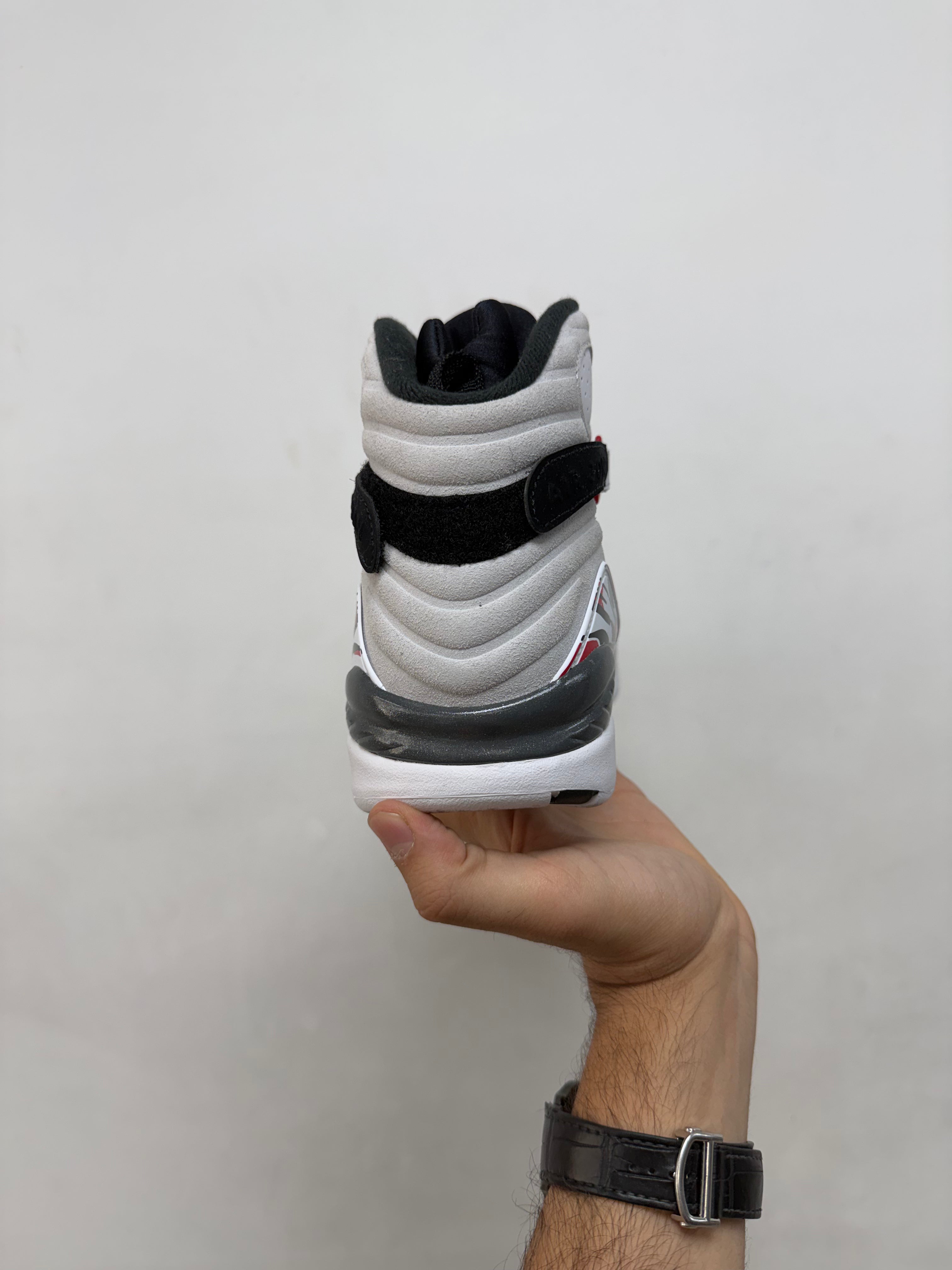 Jordan 8 Bugs Bunny Sneakers