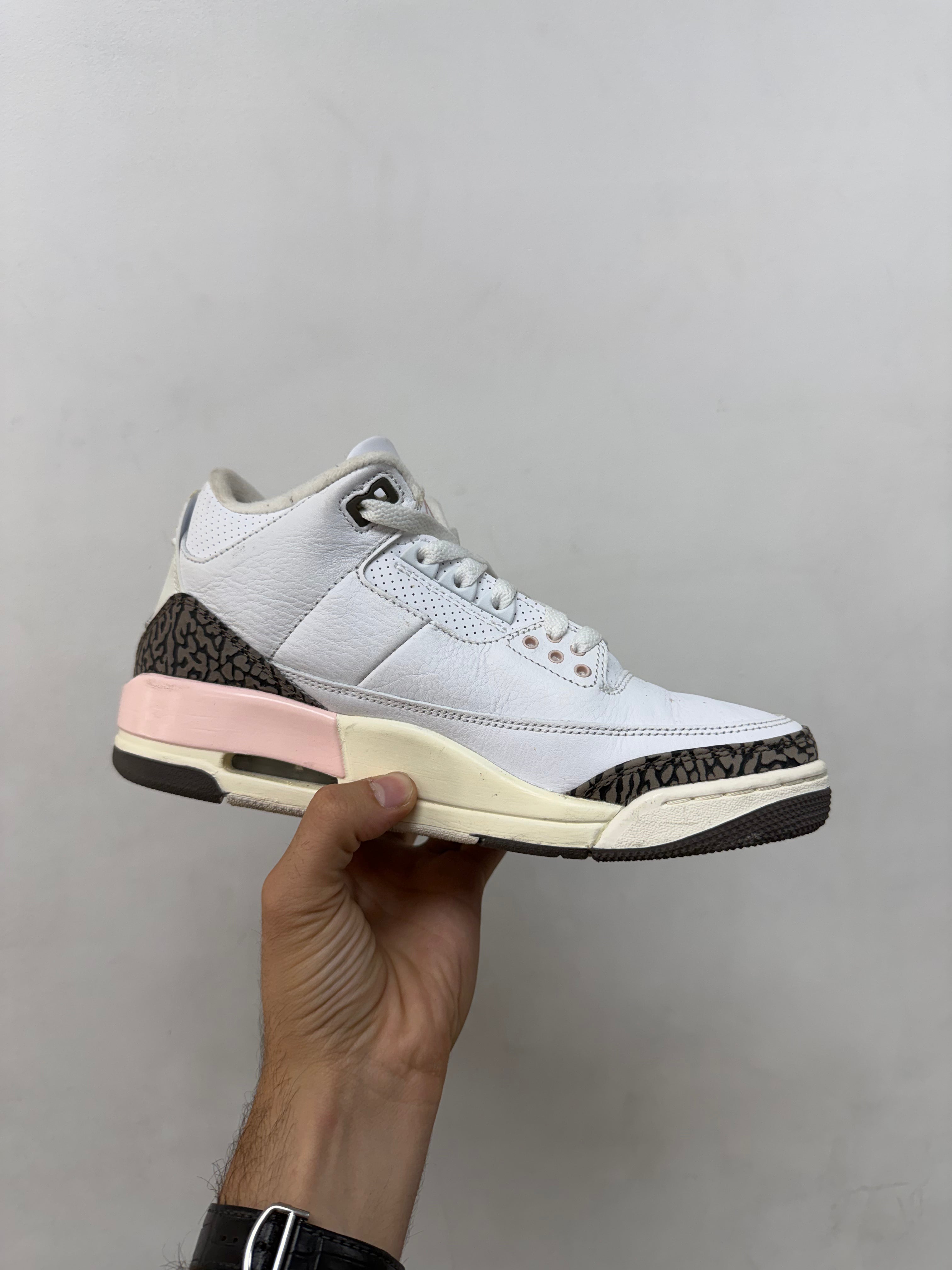 Jordan 3 Neapolitan Sneakers
