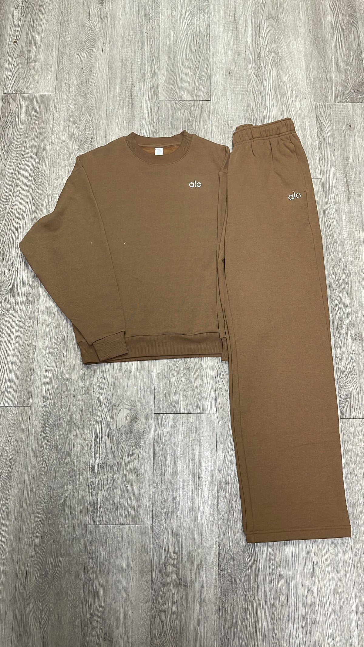 Alo Java Brown Accolade Sweatsuit