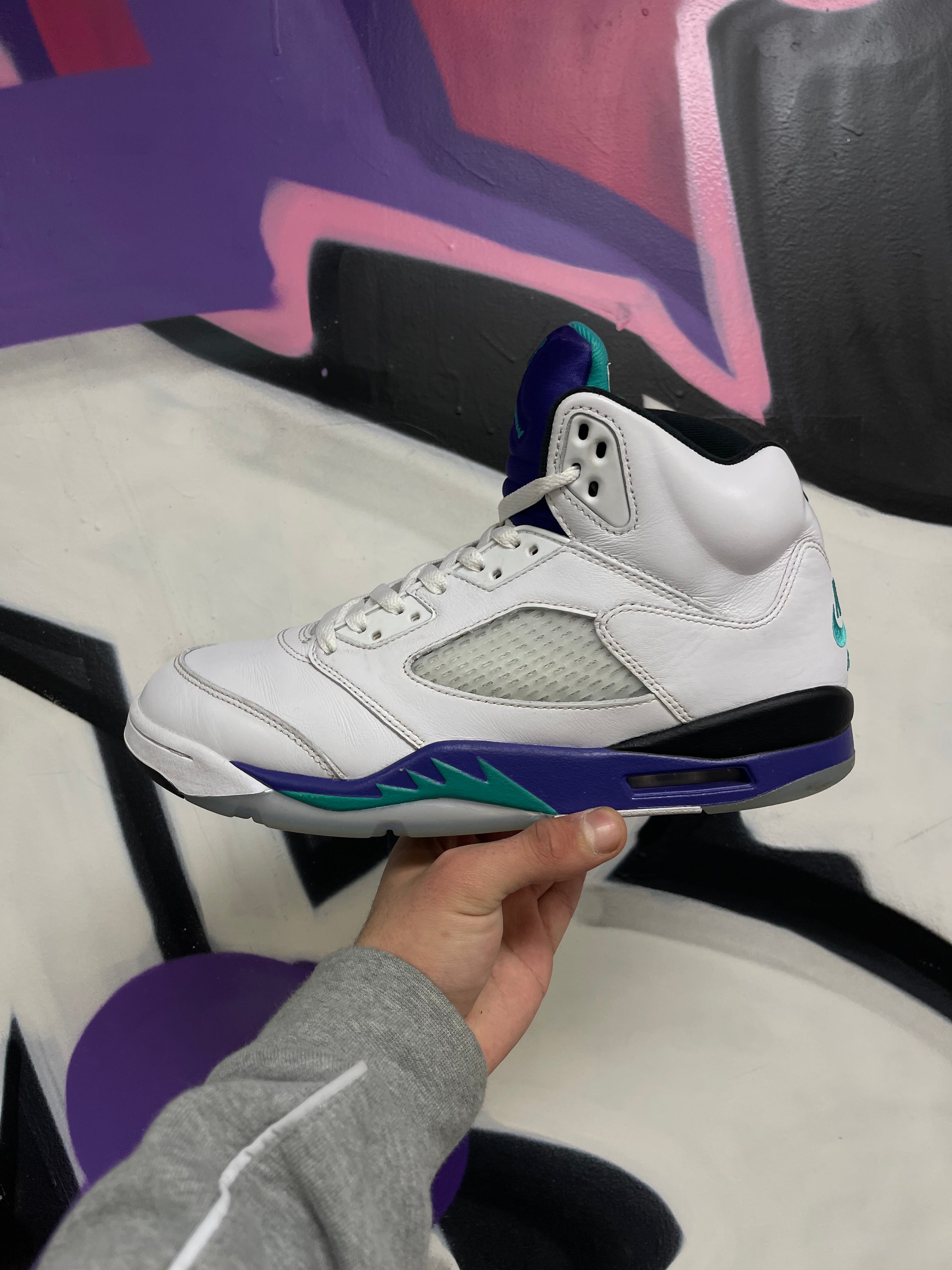 Nike Jordan 5 Grape Sneakers
