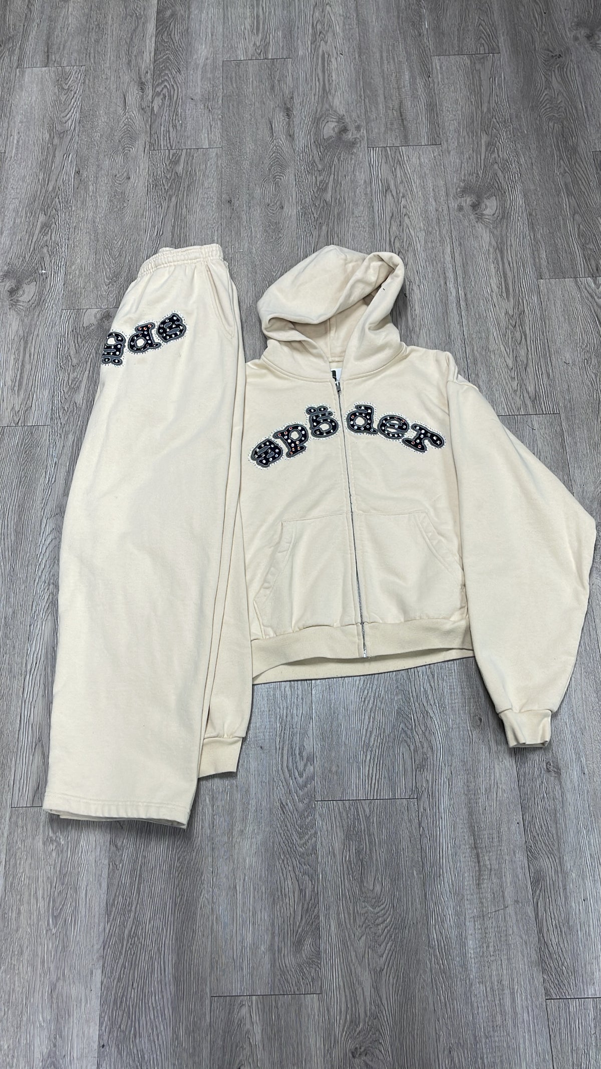 Sp5der Cream Studded Sweatsuit