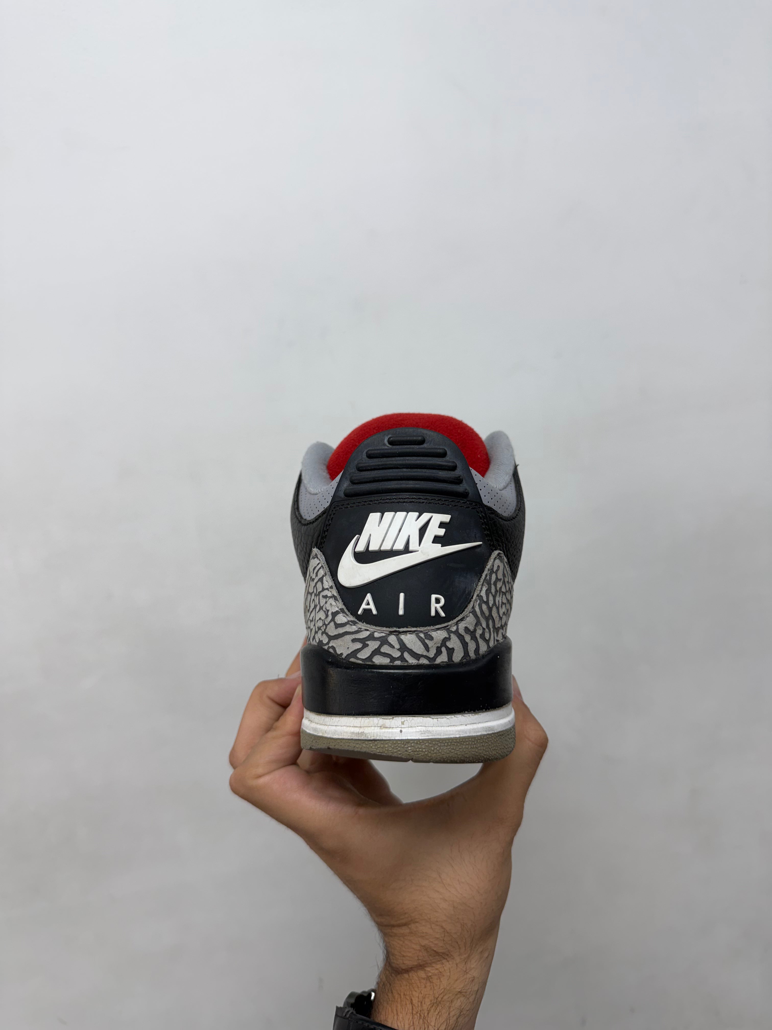 Jordan 3 Black Cement (2018) Sneakers