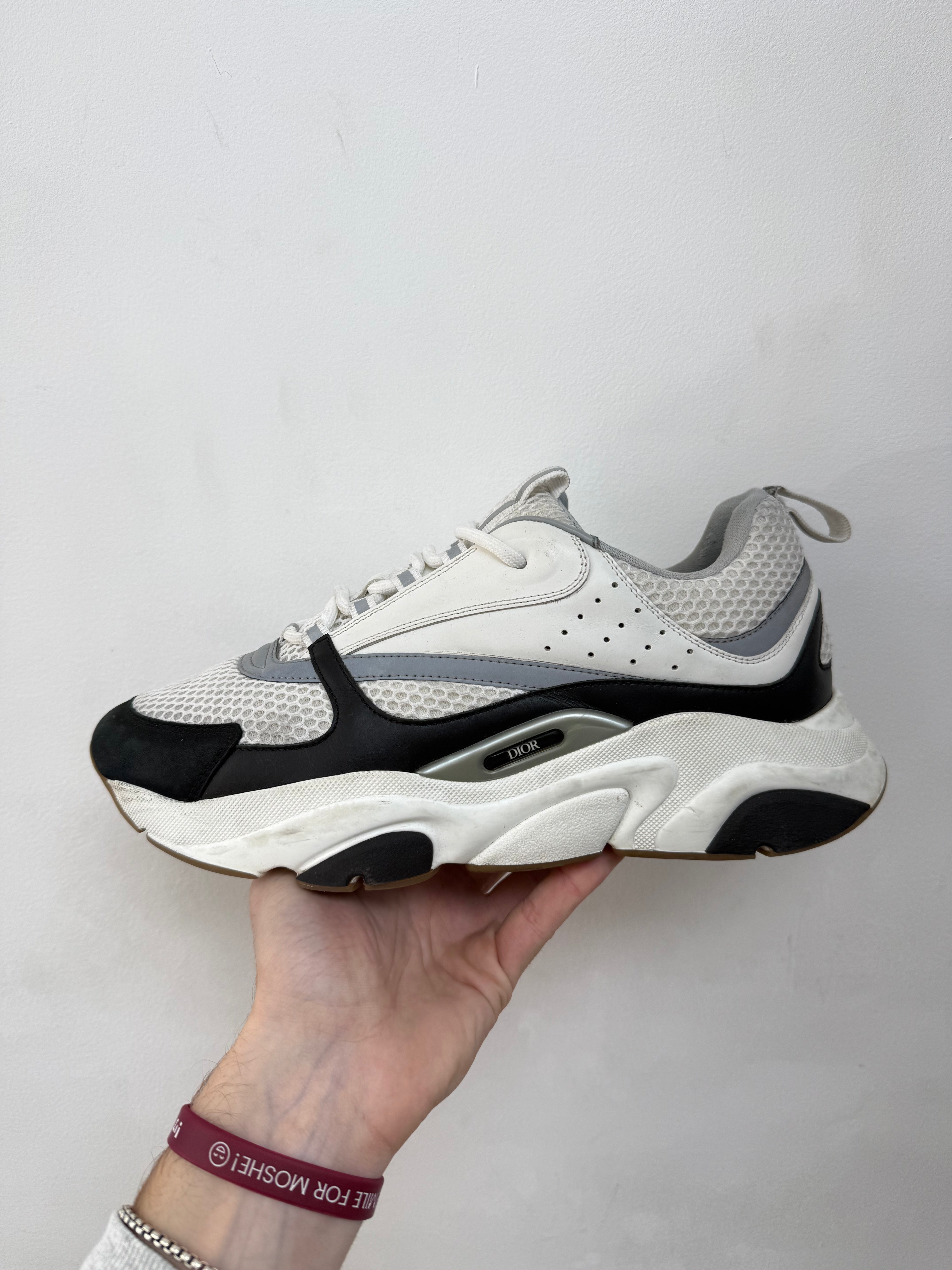 Dio B22 Black White Gum Sneakers