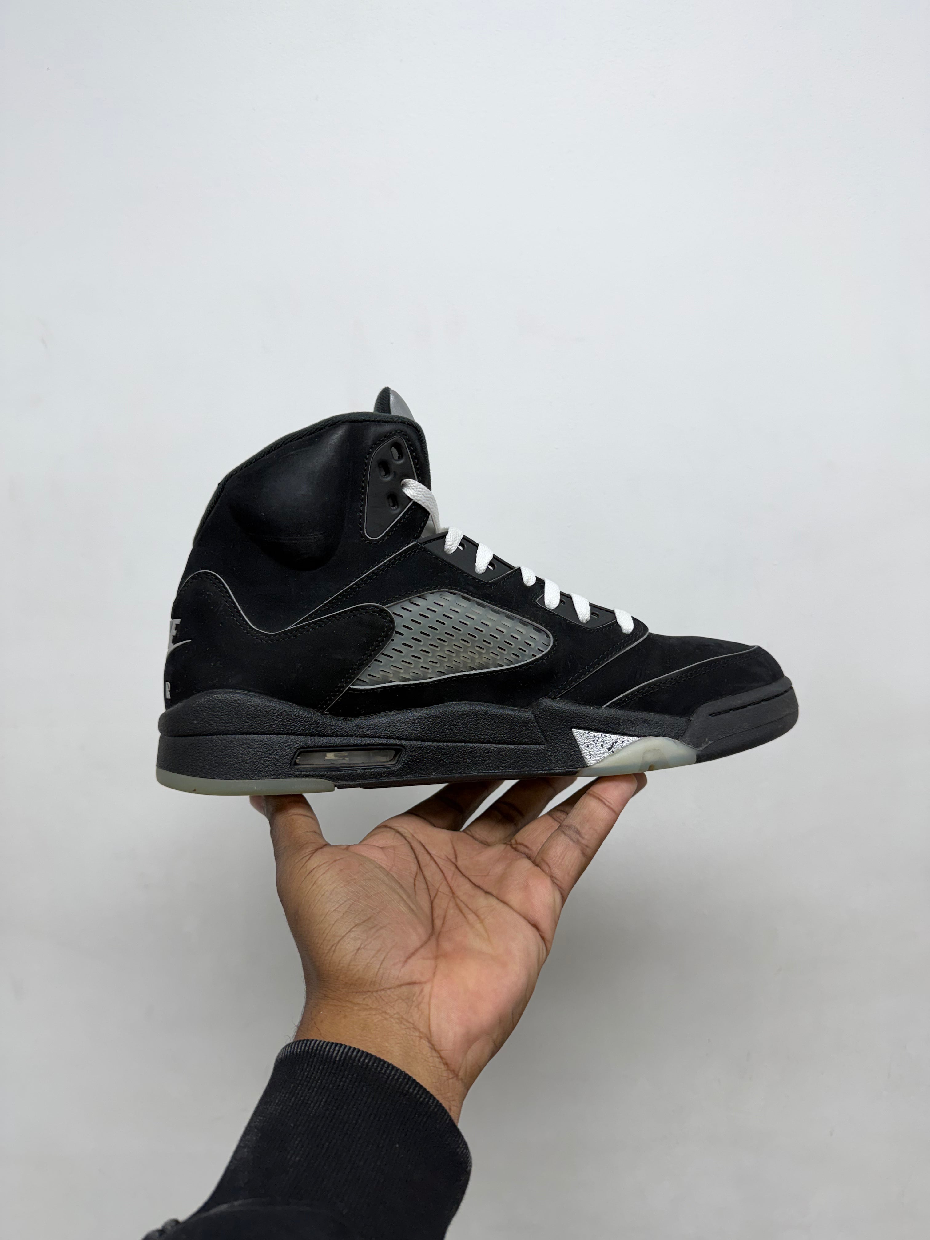 Jordan 5 Black Metallic Sneakers