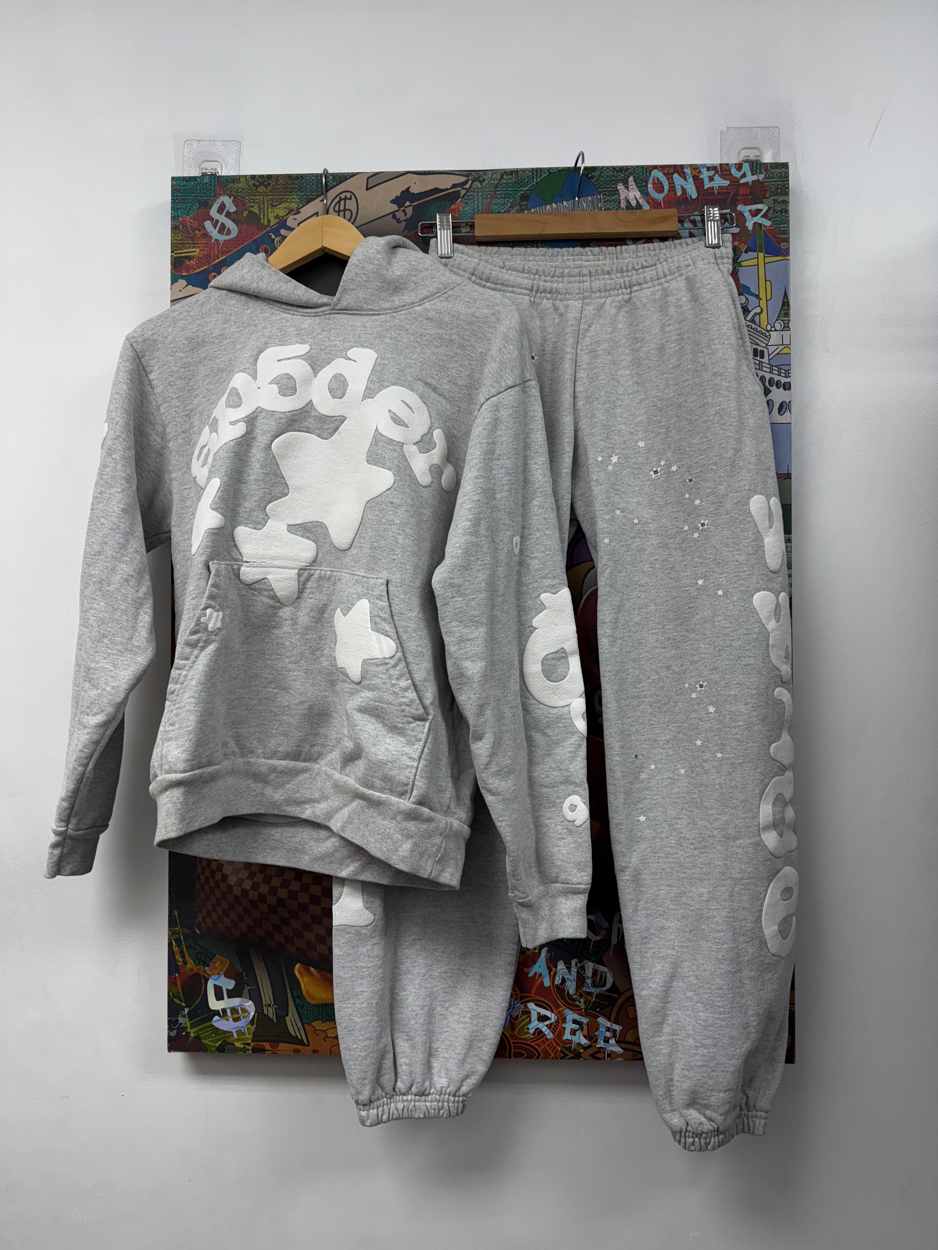 Sp5der Grey White Beluga Sweatsuit