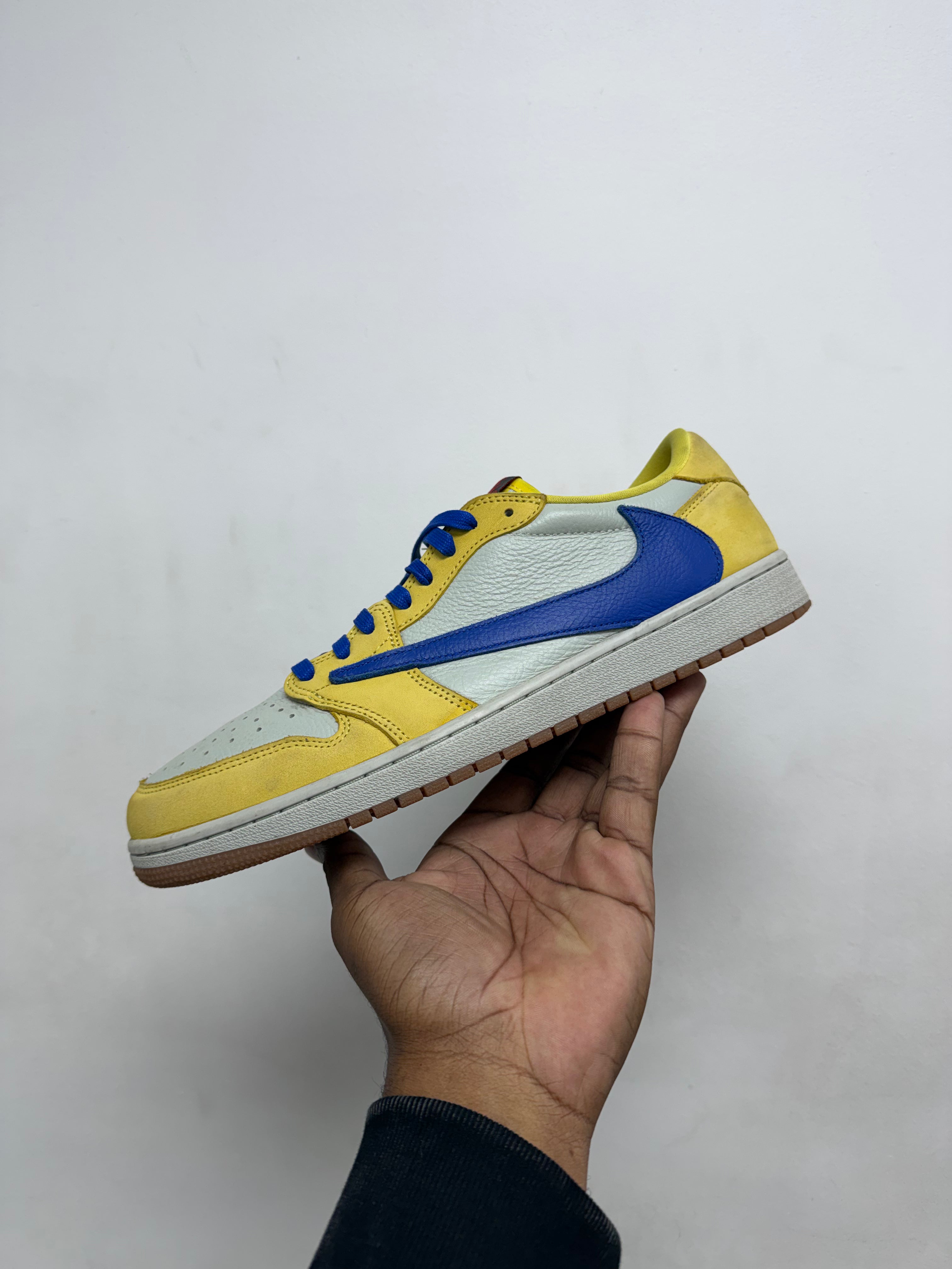 Jordan 1 Low Travis Scott Sneakers
