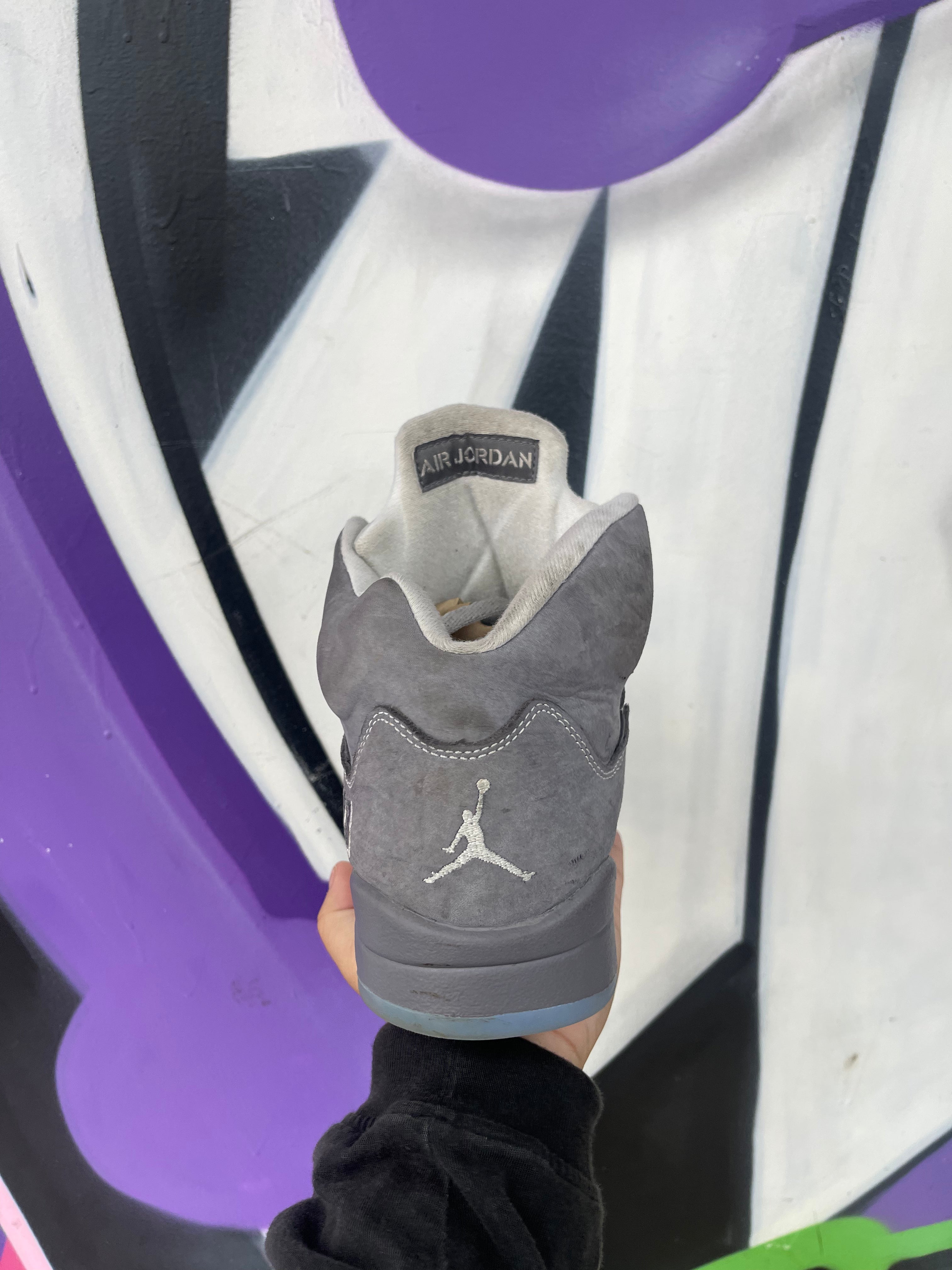 Jordan 5 Wolf Grey Sneakers