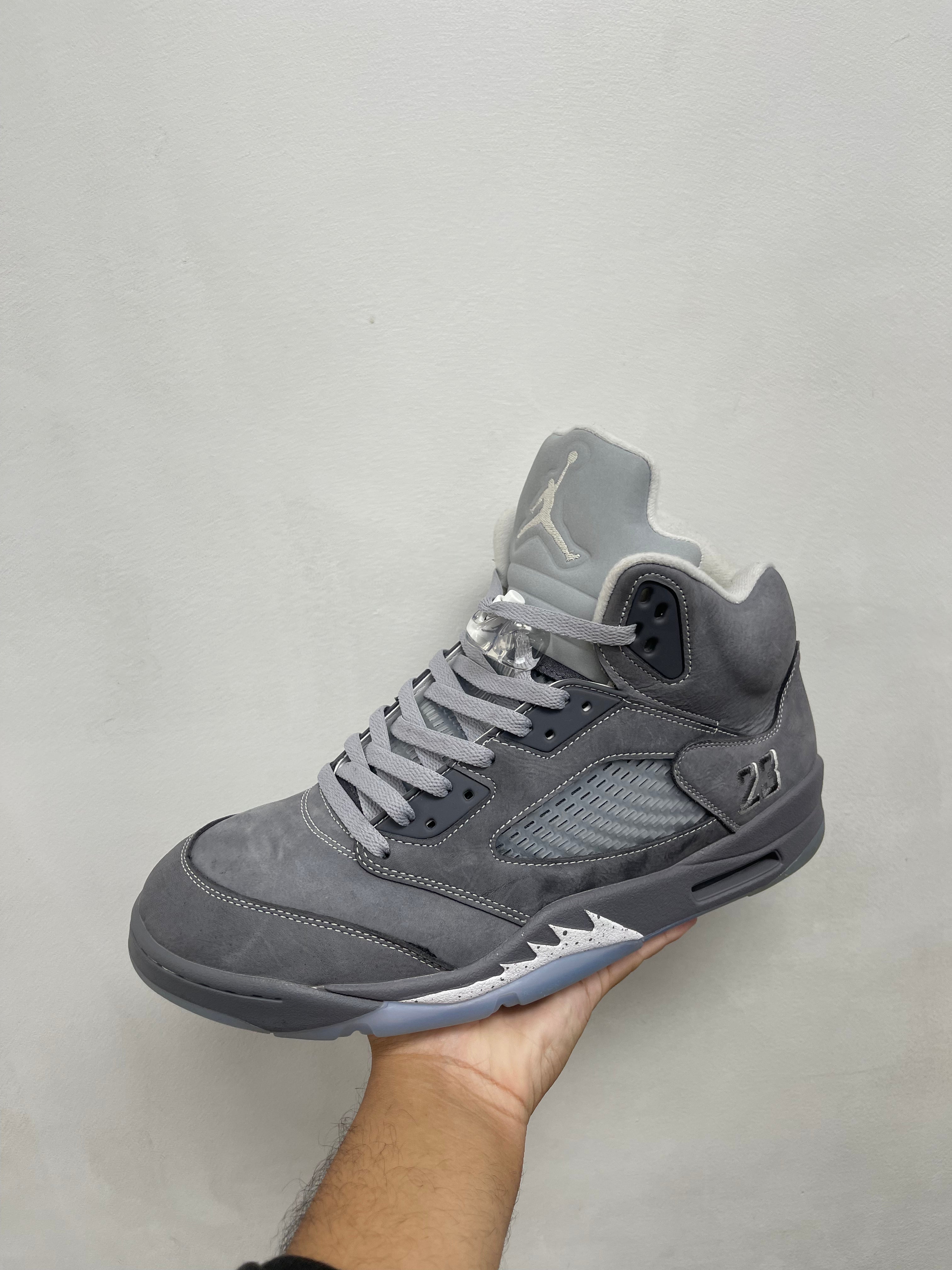 Jordan 5 Wolf Grey Sneakers