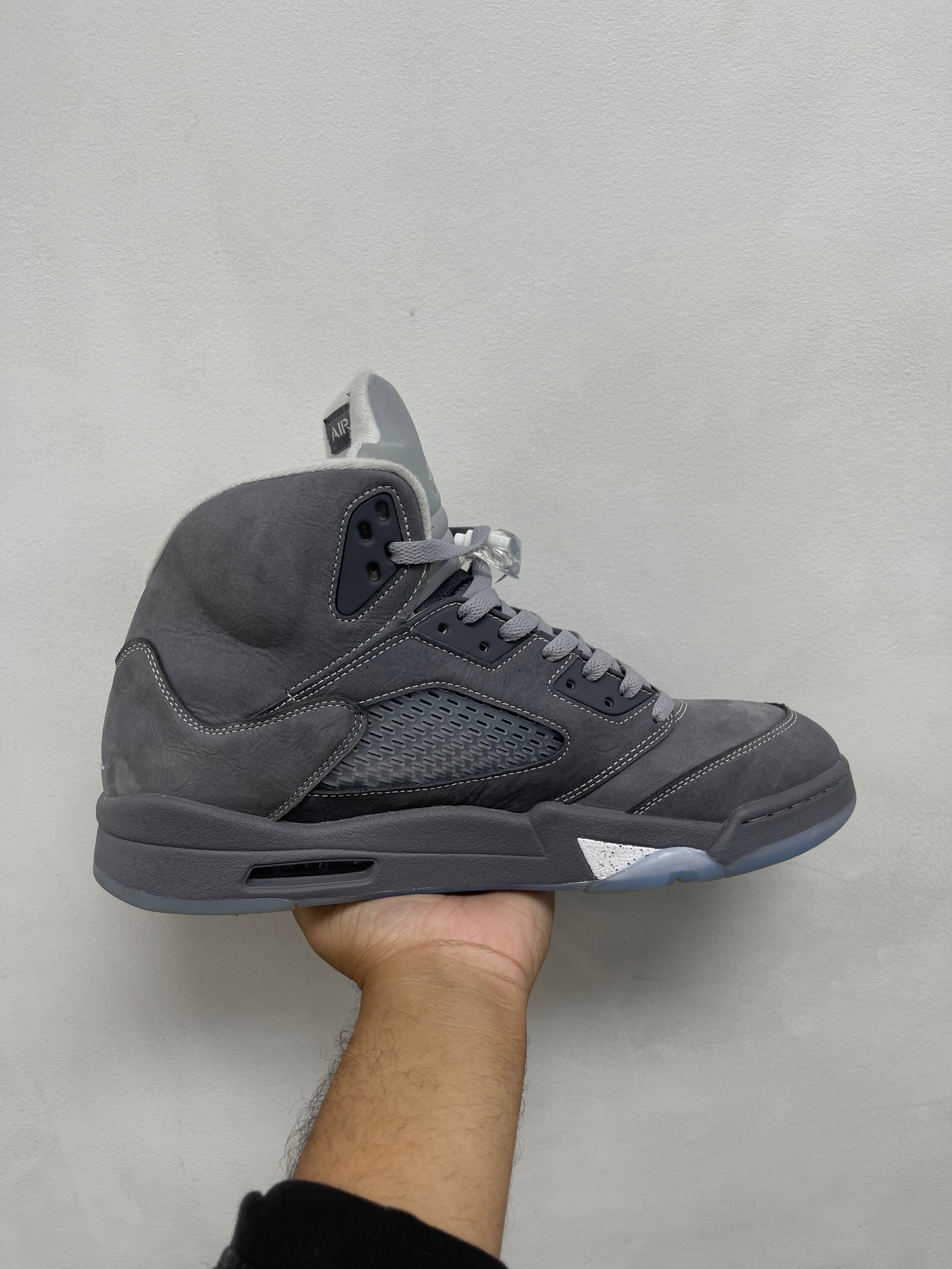 Jordan 5 Wolf Grey Sneakers