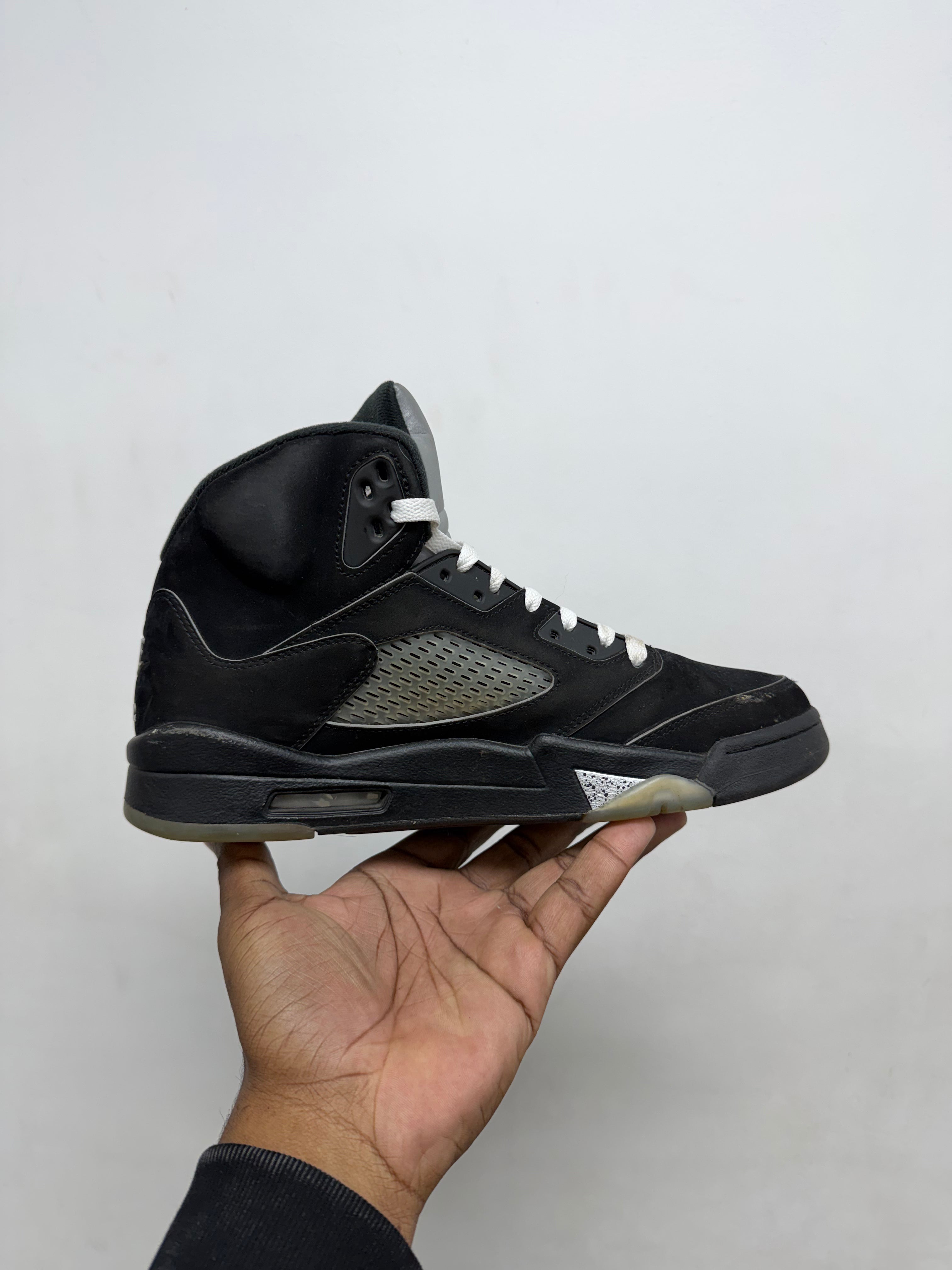 Jordan 5 Black Metallic Sneakers