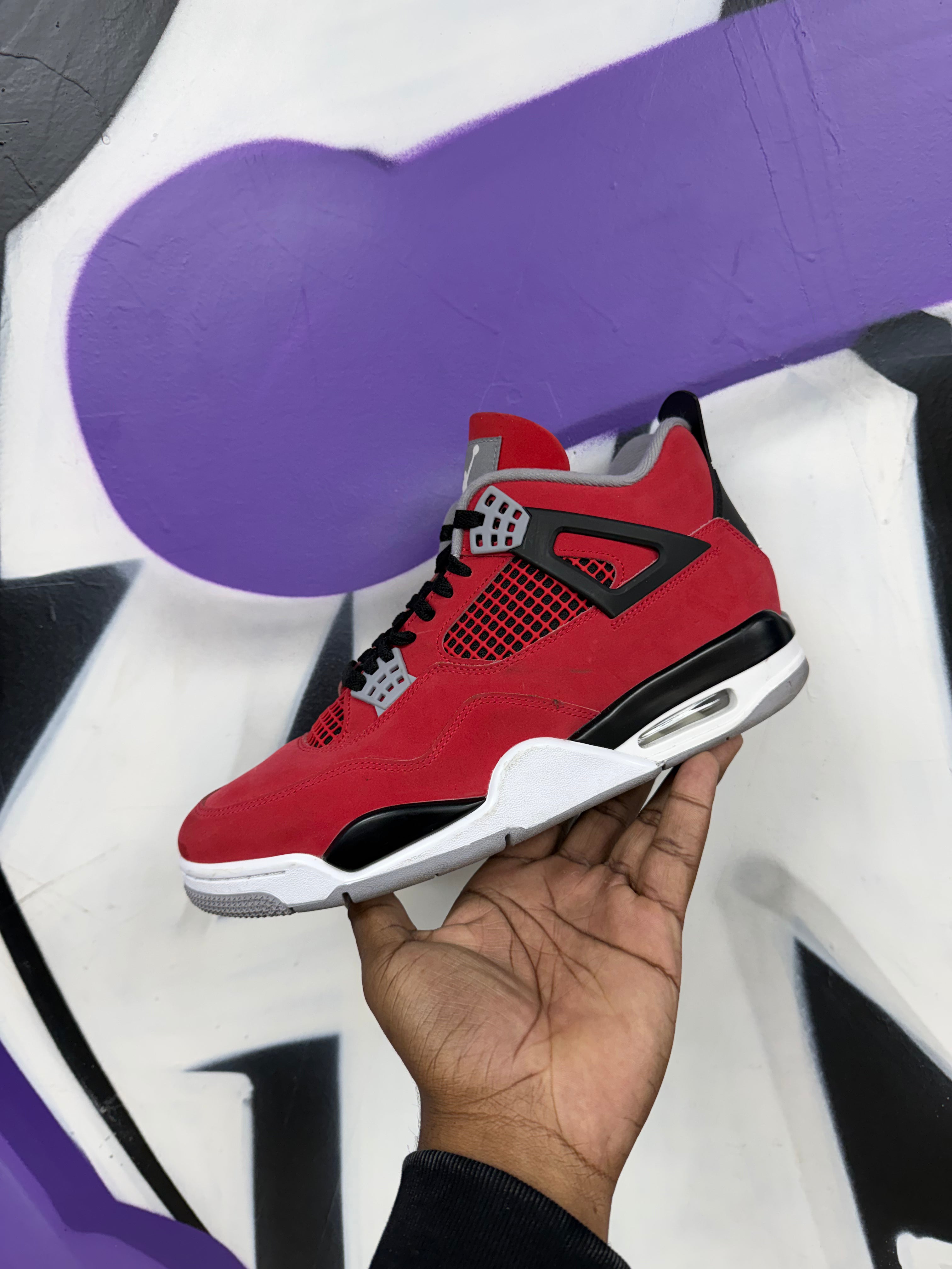 Jordan 4 Toro Sneakers