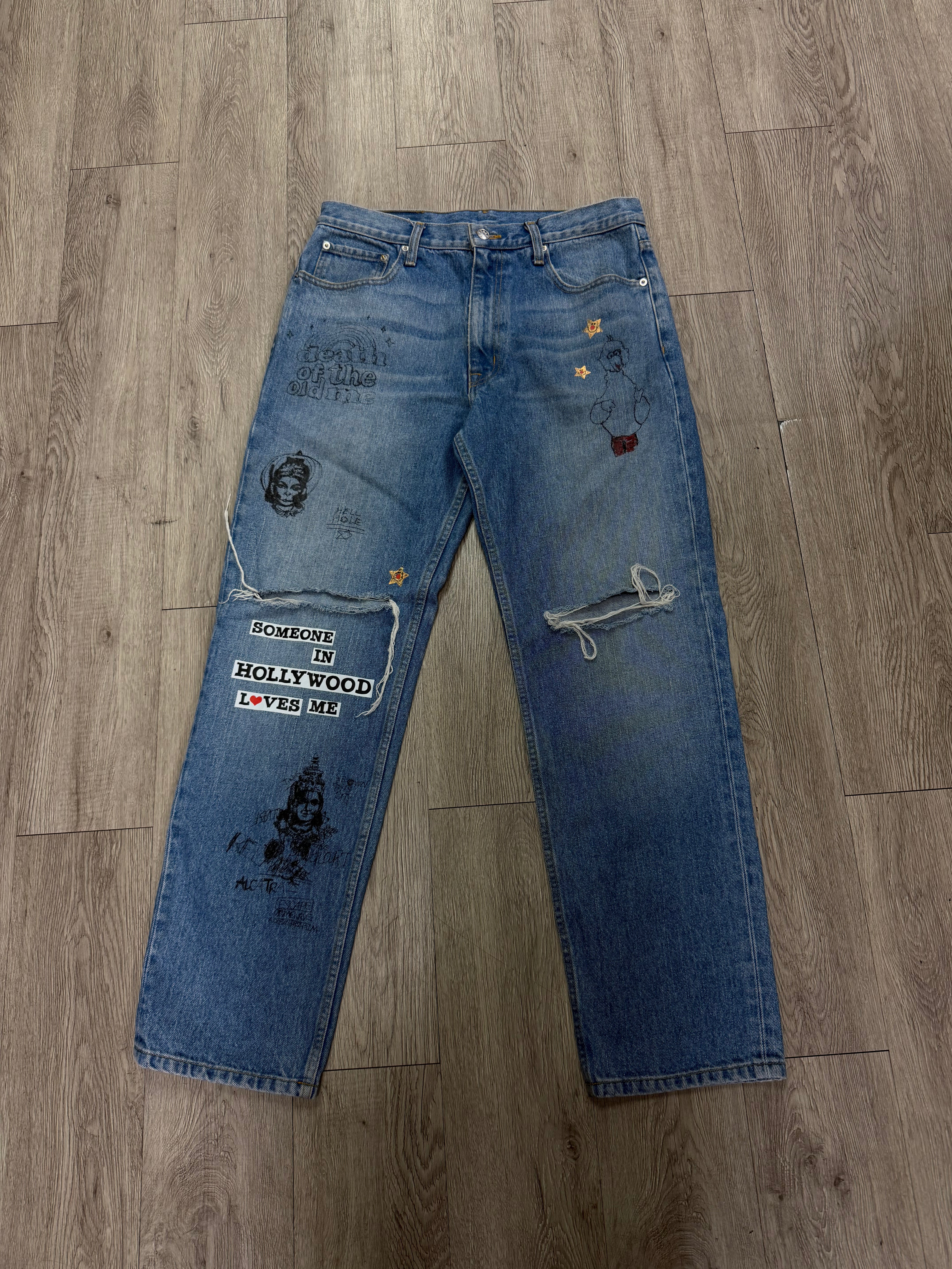 Paly Light Wash Someone In Hollywood Jeans