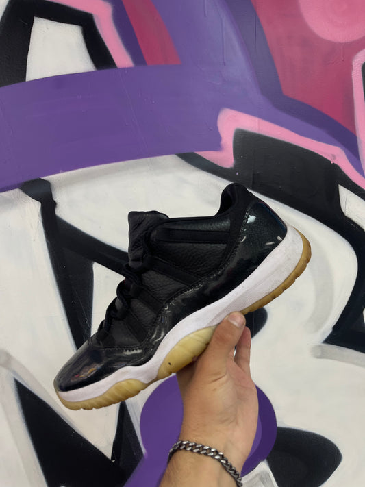 Nike Jordan 11 Low 72-10 Sneakers