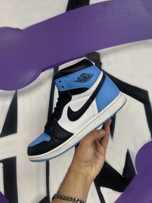 Nike Jordan 1 UNC Sneakers