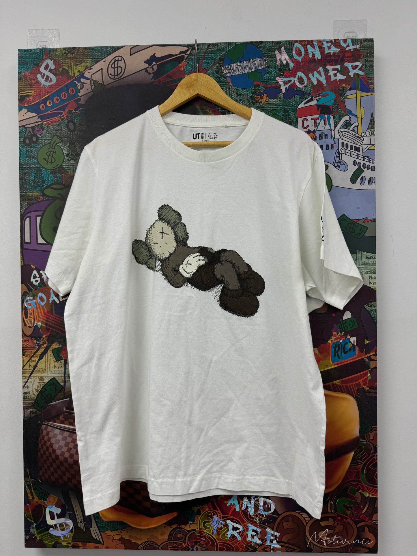 Kaws Tee  Used XXL N/A