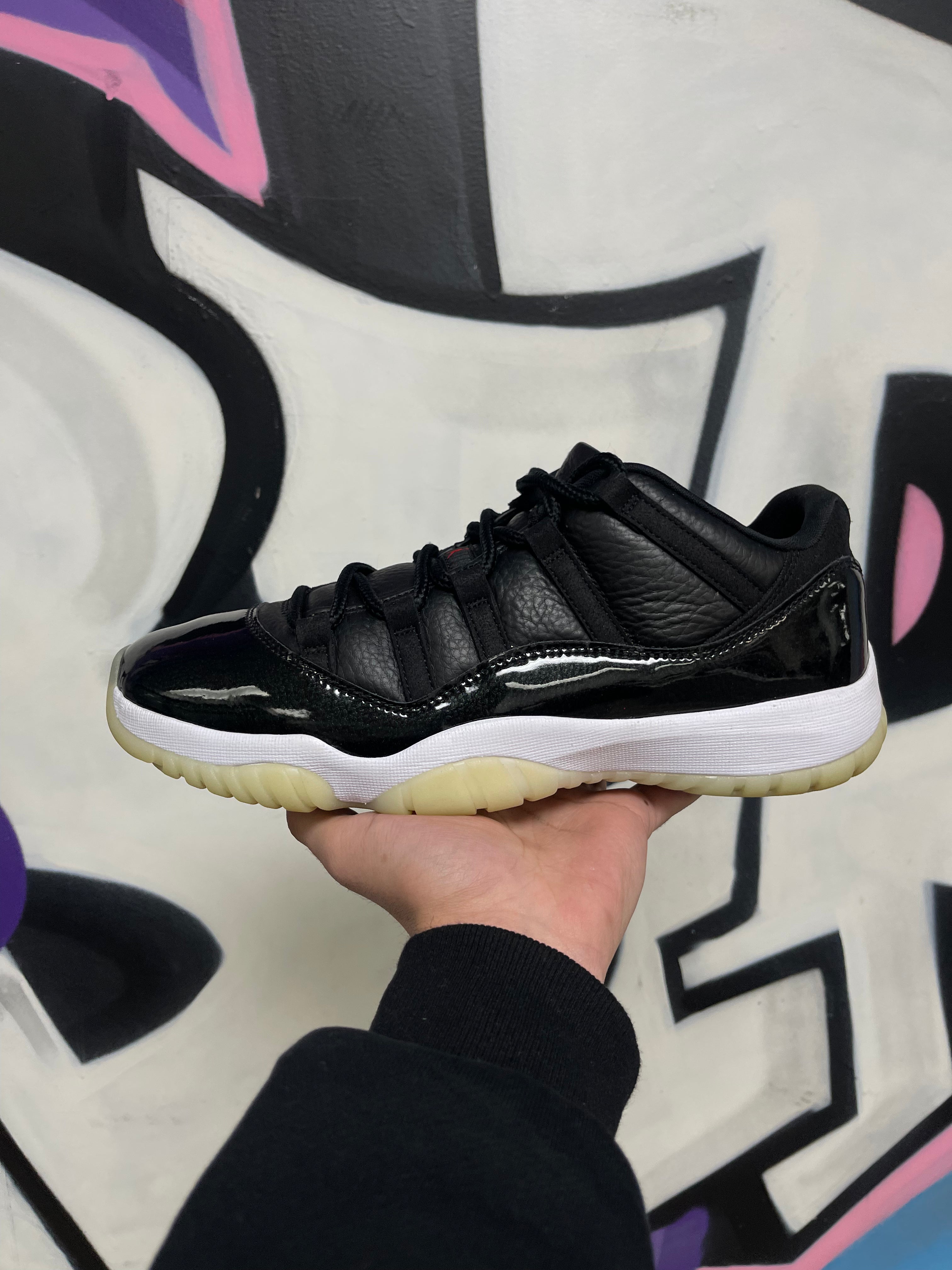 Nike Jordan 11 72-10 Sneakers