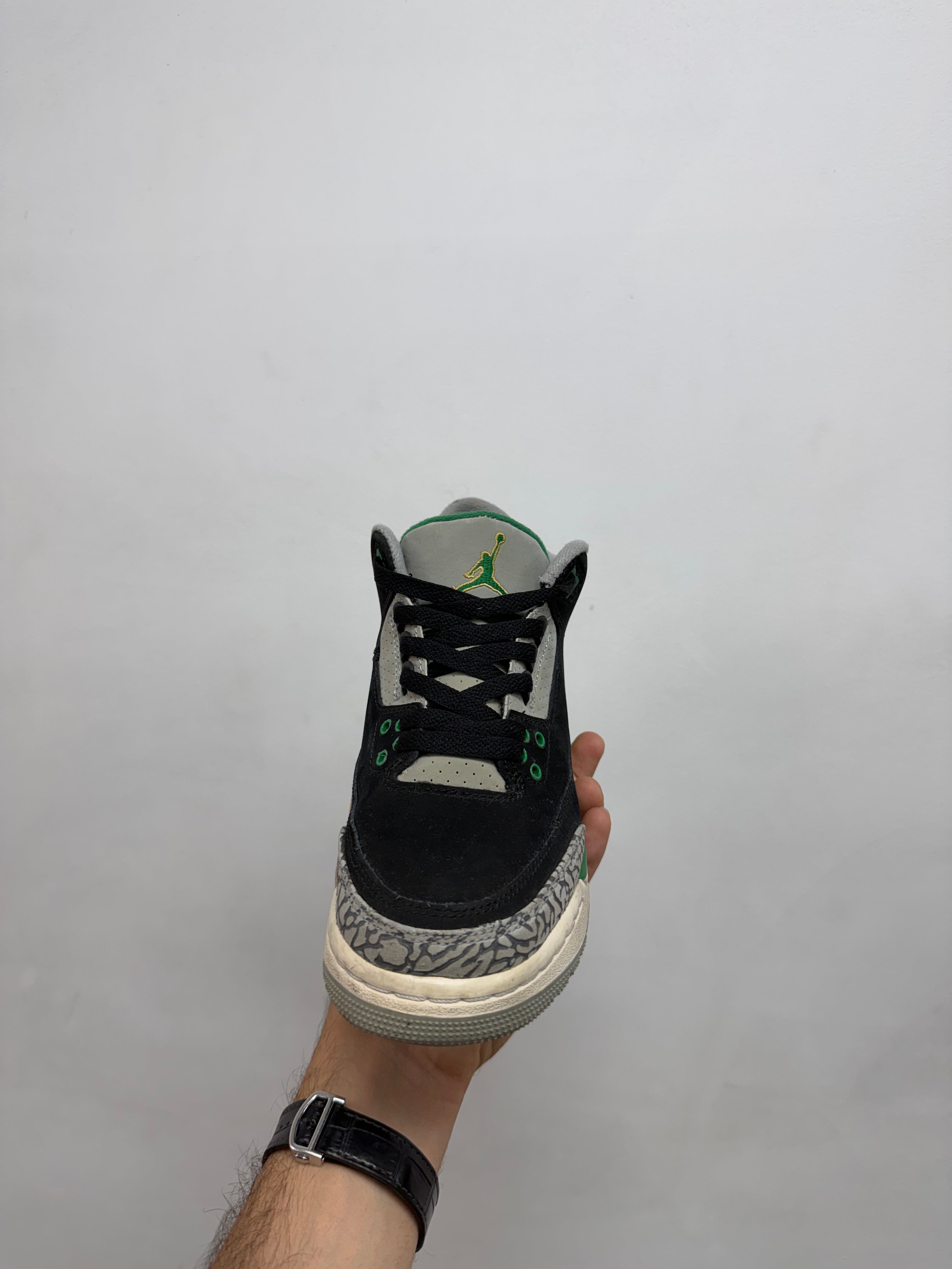 Jordan 3 Pine Green Sneakers