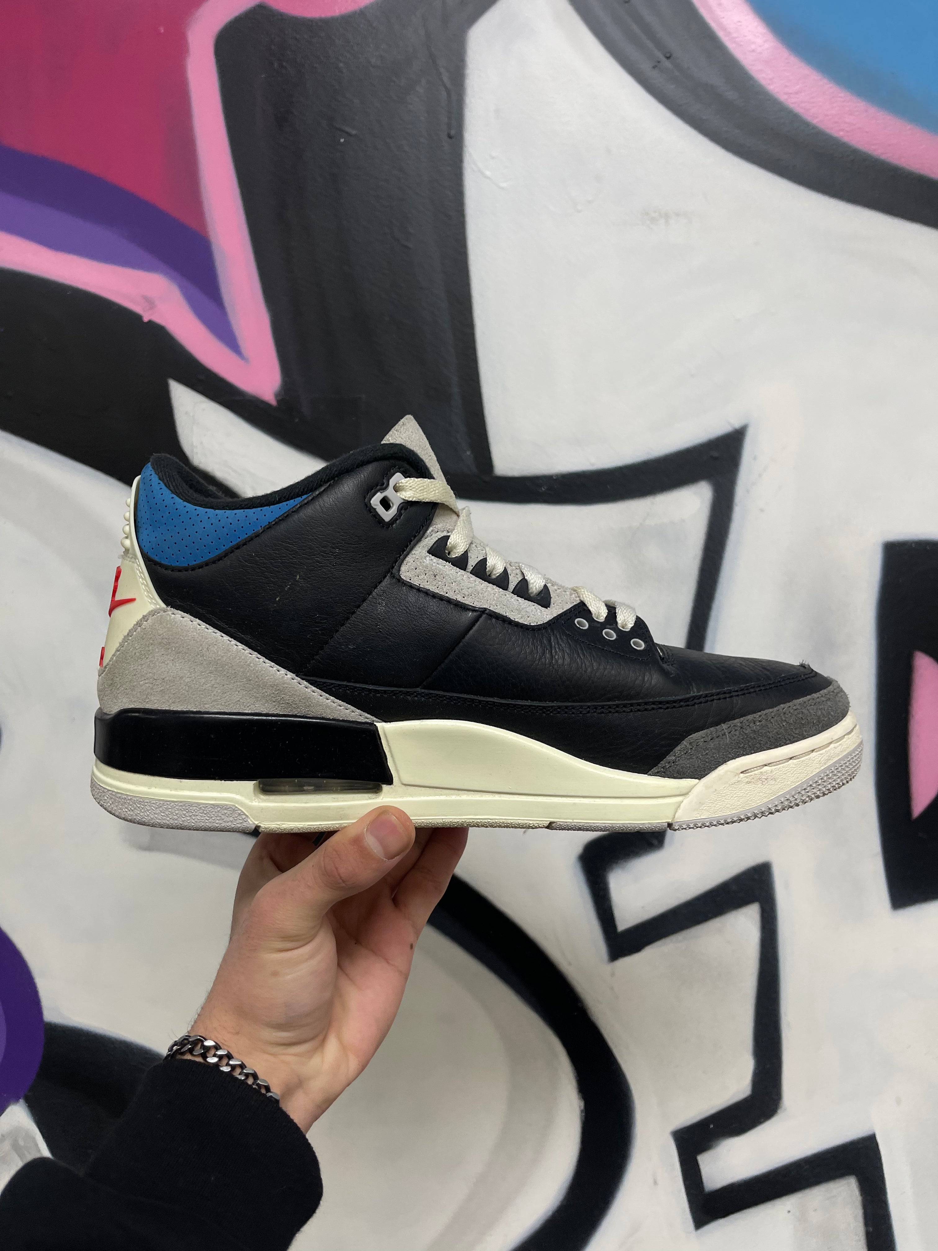 Nike Jordan 3 Rare Air Sneakers