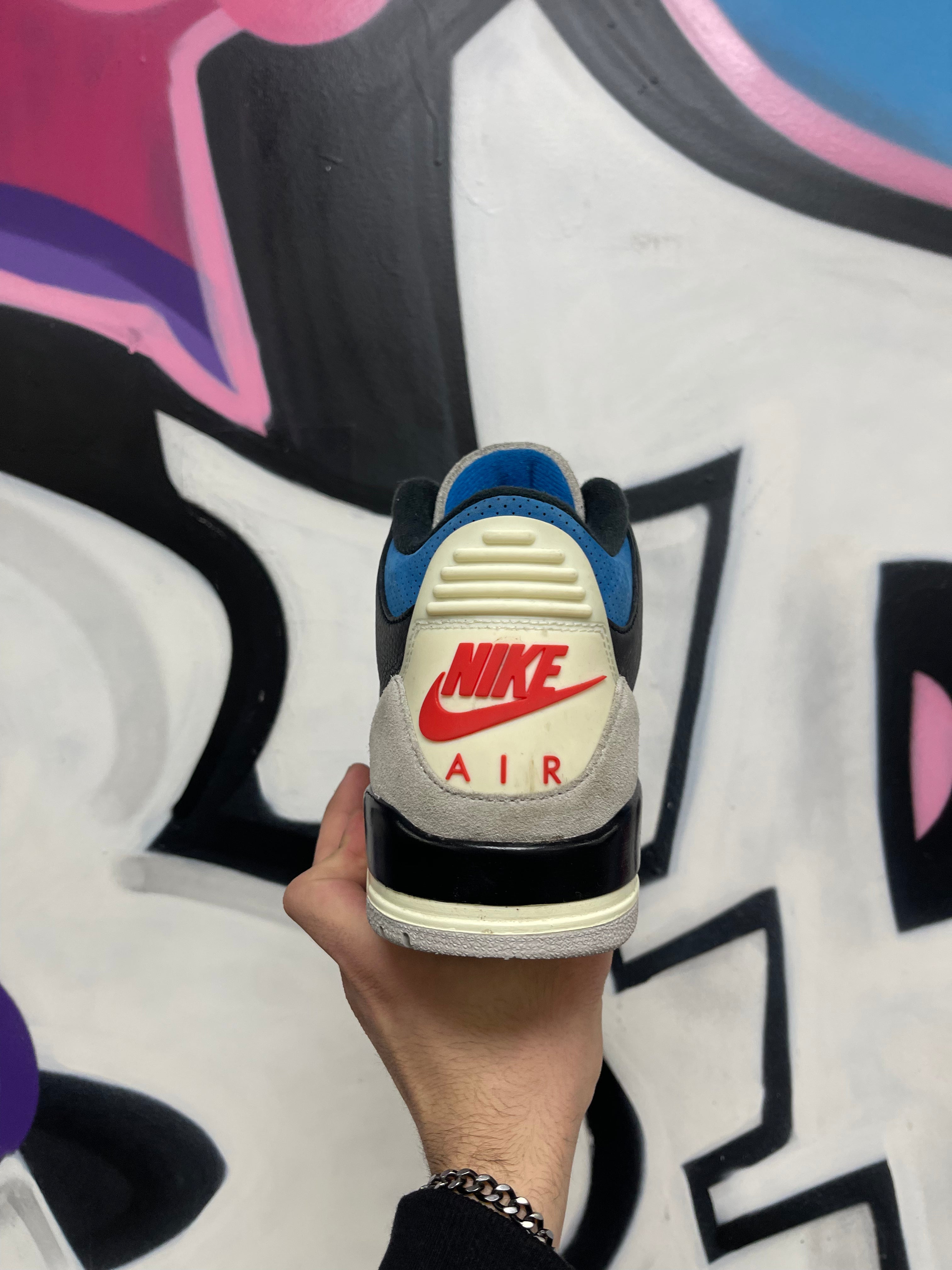 Nike Jordan 3 Rare Air Sneakers