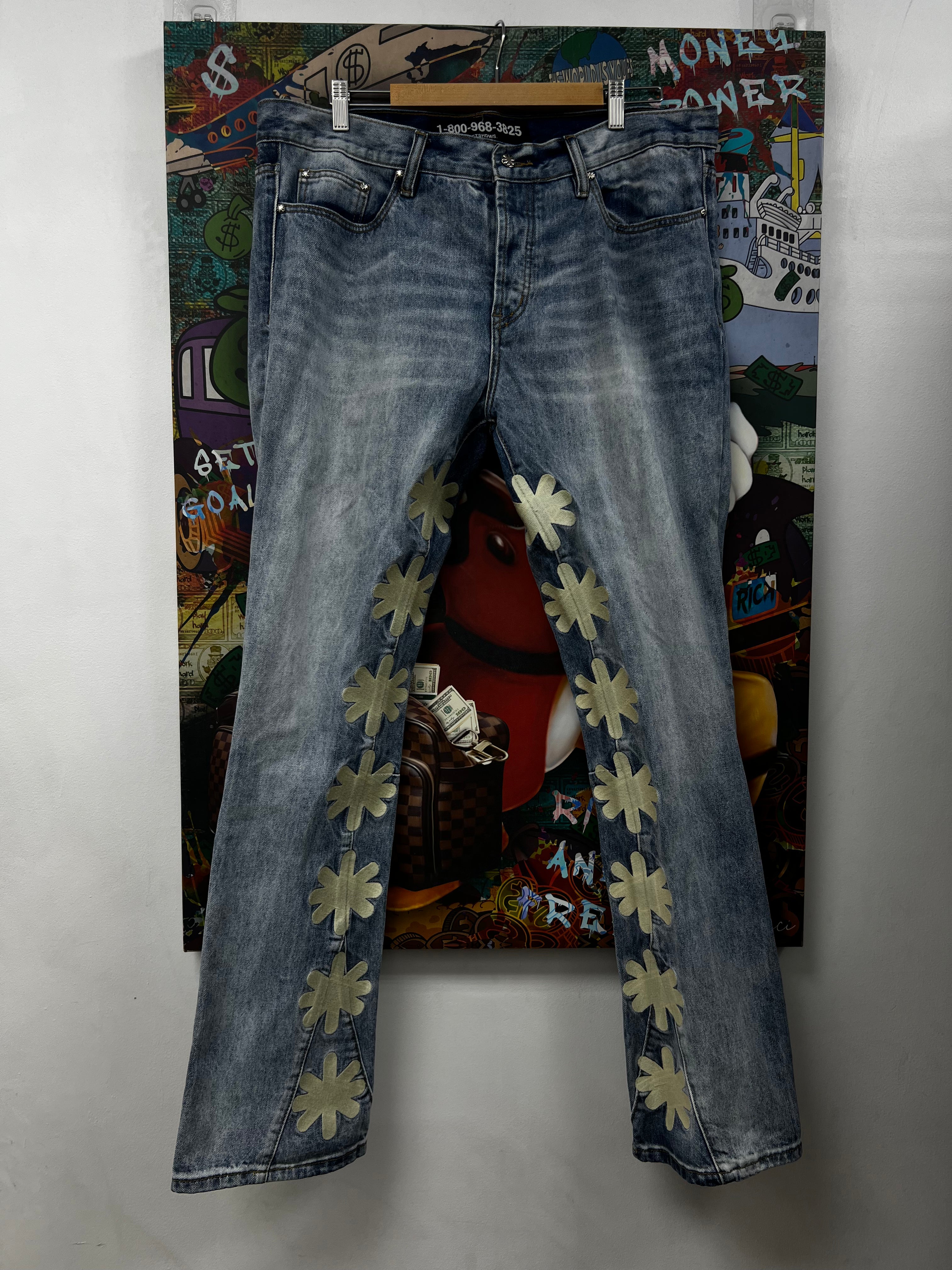 LOST SHDWS Light Wash Cream Stars Jeans