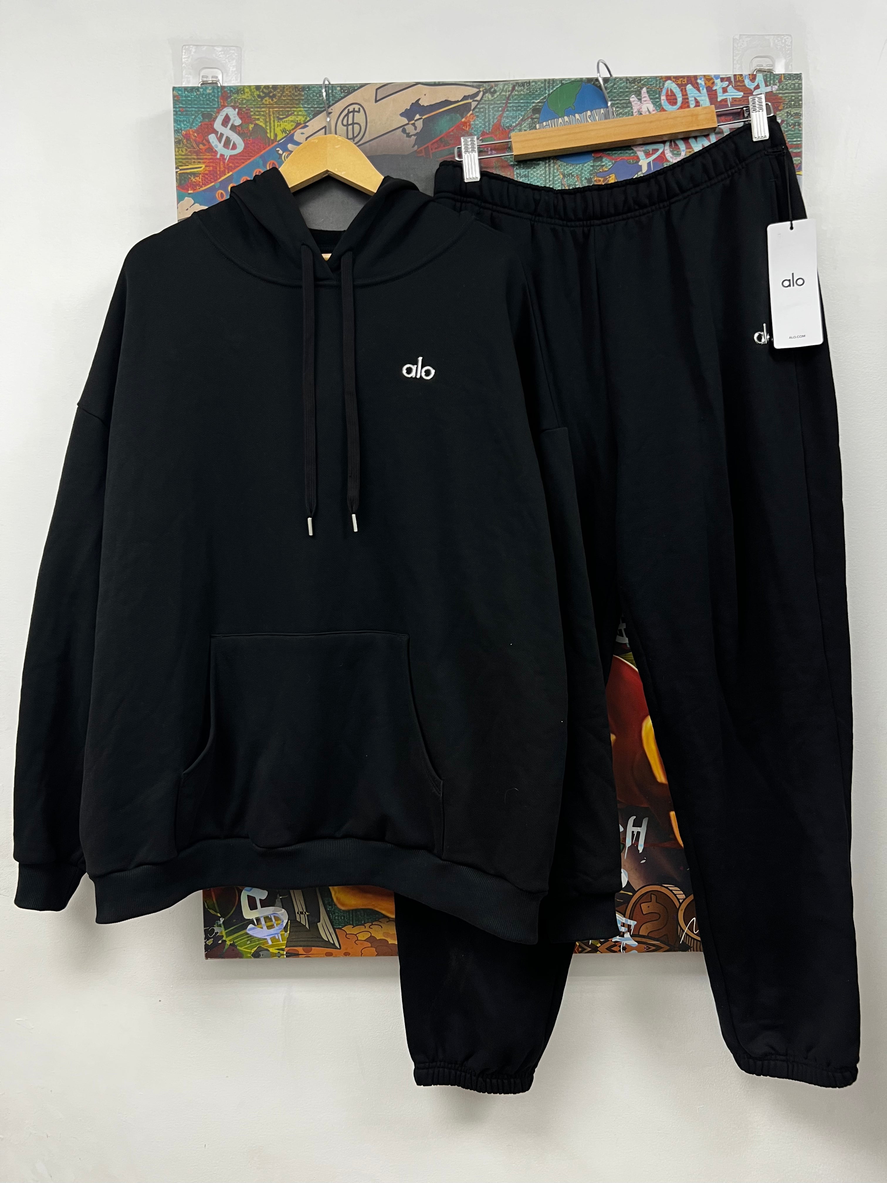 ALO Black Accolade Pullover Sweatsuit