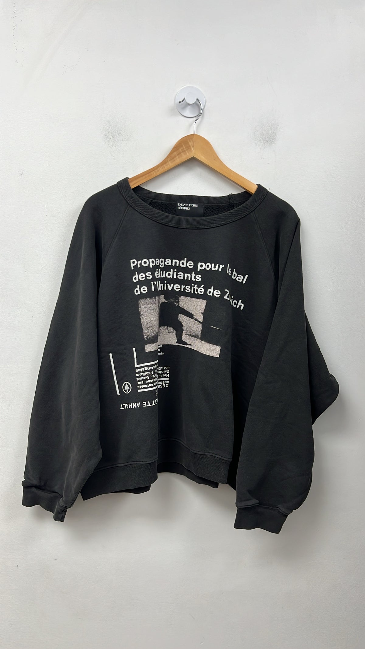 ENFANTS RICHES DÉPRIMÉS Universite De Zurich Crewneck
