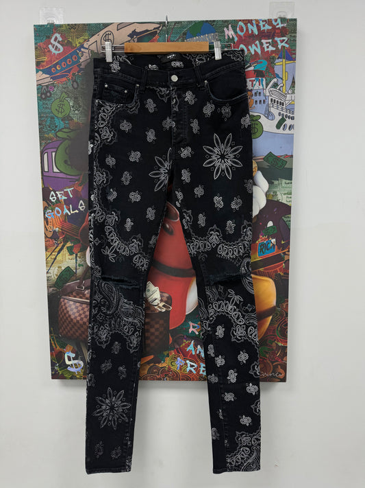 Amiri Thrasher Bandana Jeans  Used 34 N/A